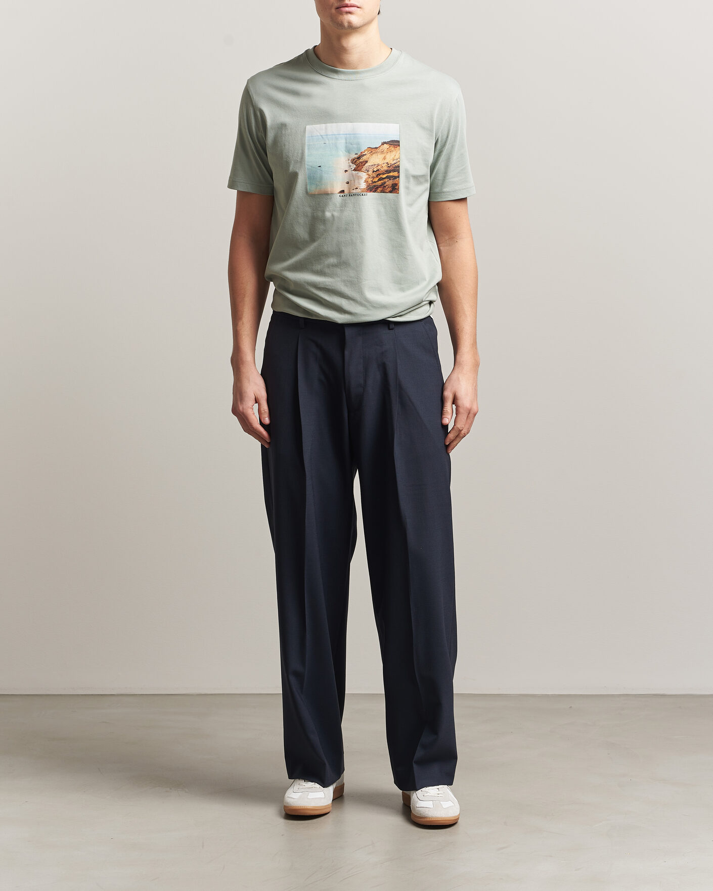 Mies | T-paidat | GANT | Scenery Graphic Crew Neck T-Shirt Ceramic Grey