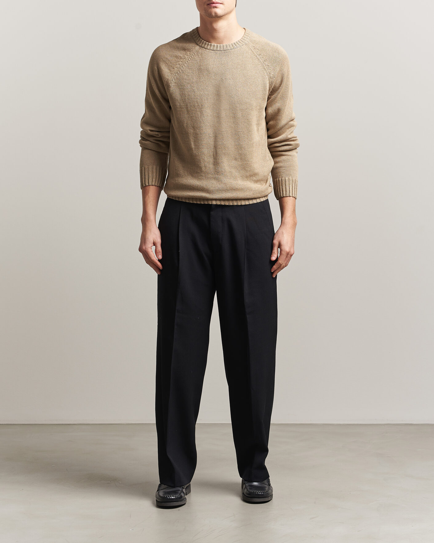 Mies | Puserot | Gant | Linen/Cotton Crew Neck Sweater Dark Khaki