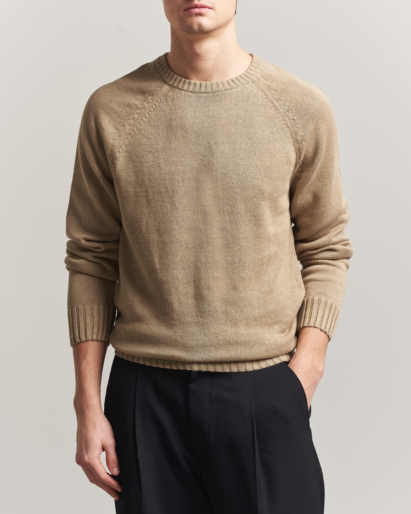 Mies | Puserot | Gant | Linen/Cotton Crew Neck Sweater Dark Khaki