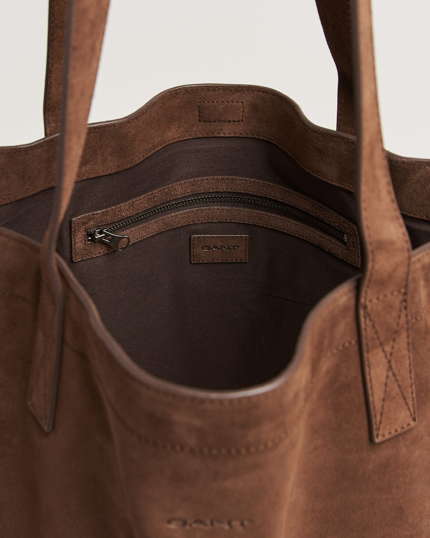 Mies | Laukut | GANT | Suede Tote Bag Mahogany Brown