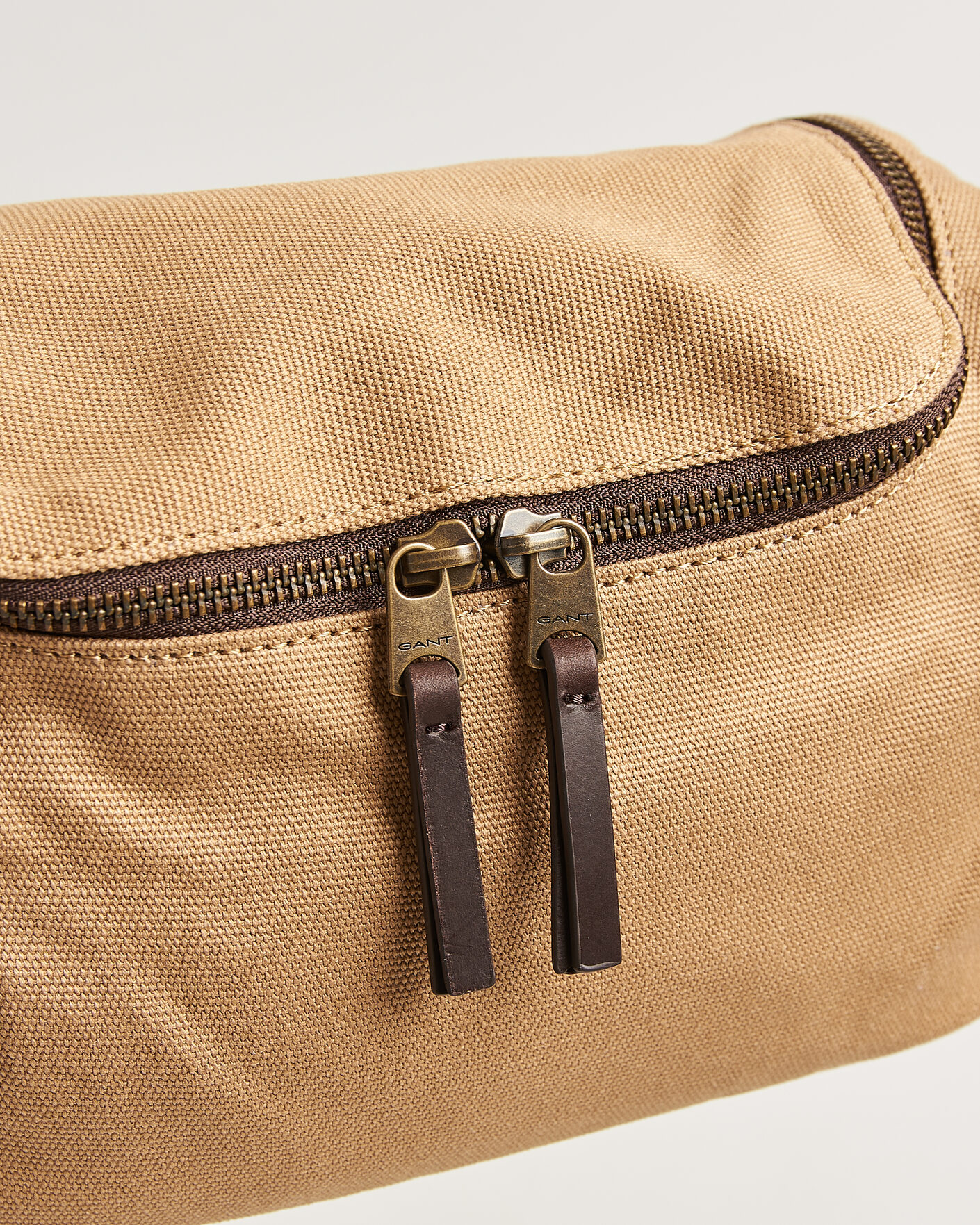 Mies | Laukut | GANT | Washed Canvas Washbag Warm Khaki