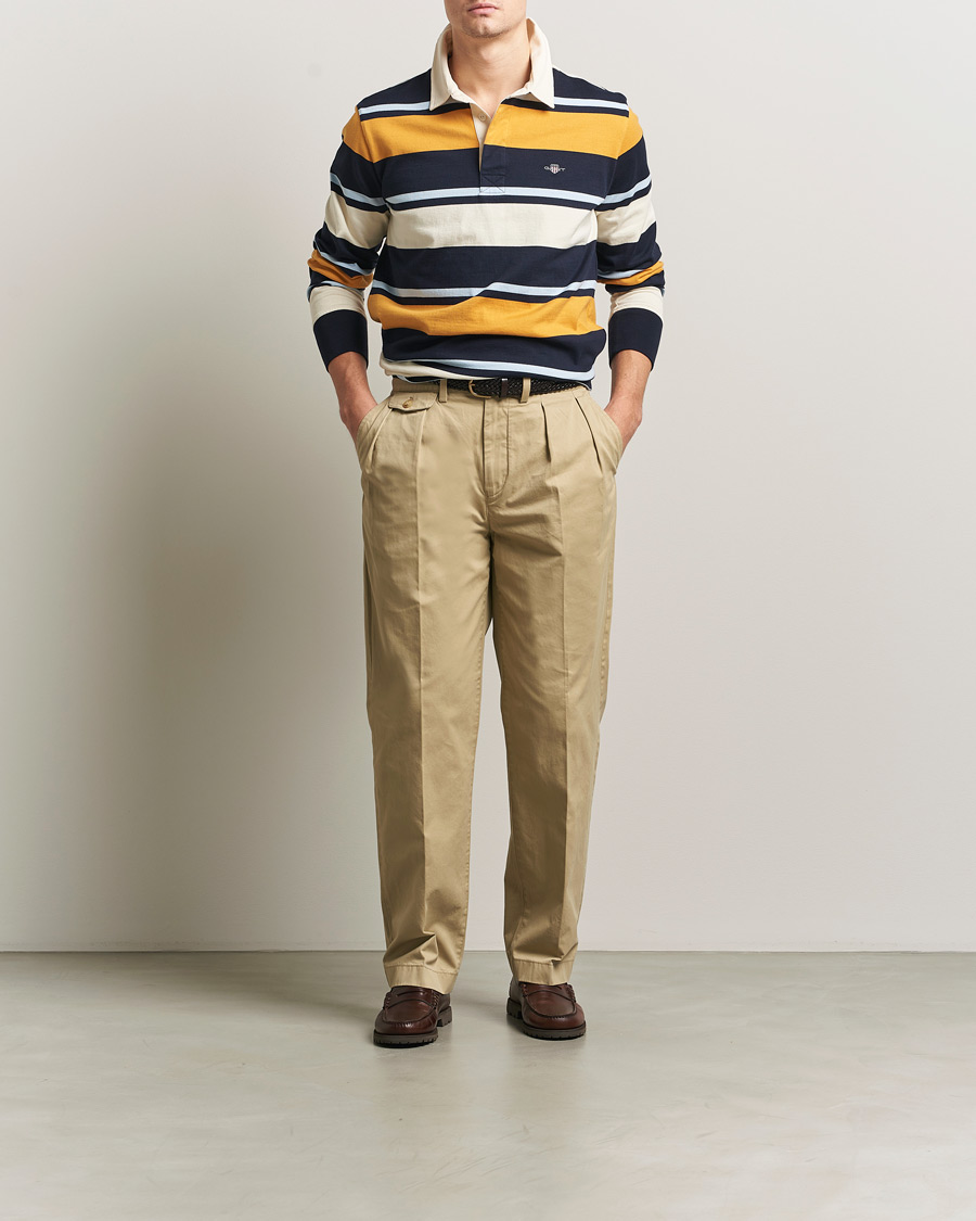 Mies | Housut | GANT | Regular Pleated Twill Chinos Woody Beige
