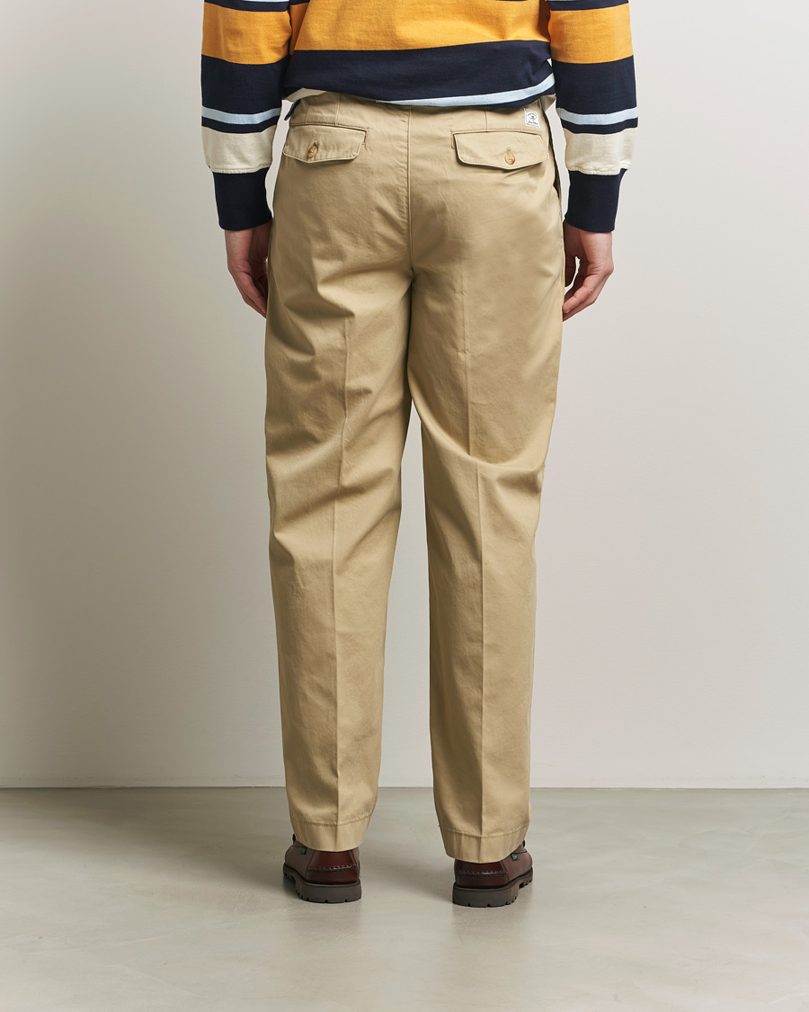 Mies | Housut | GANT | Regular Pleated Twill Chinos Woody Beige