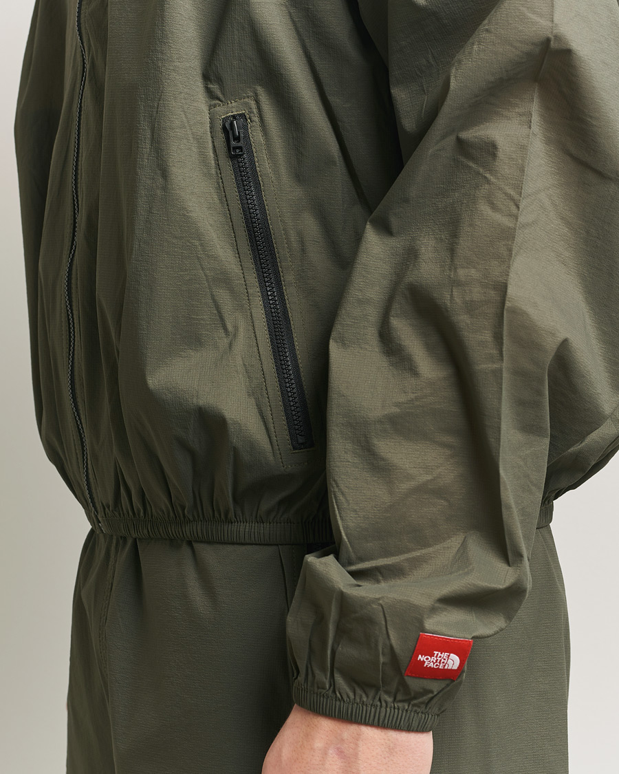 Mies | Takit | The North Face | Red Box Packable Wind Jacket New Taupe Green