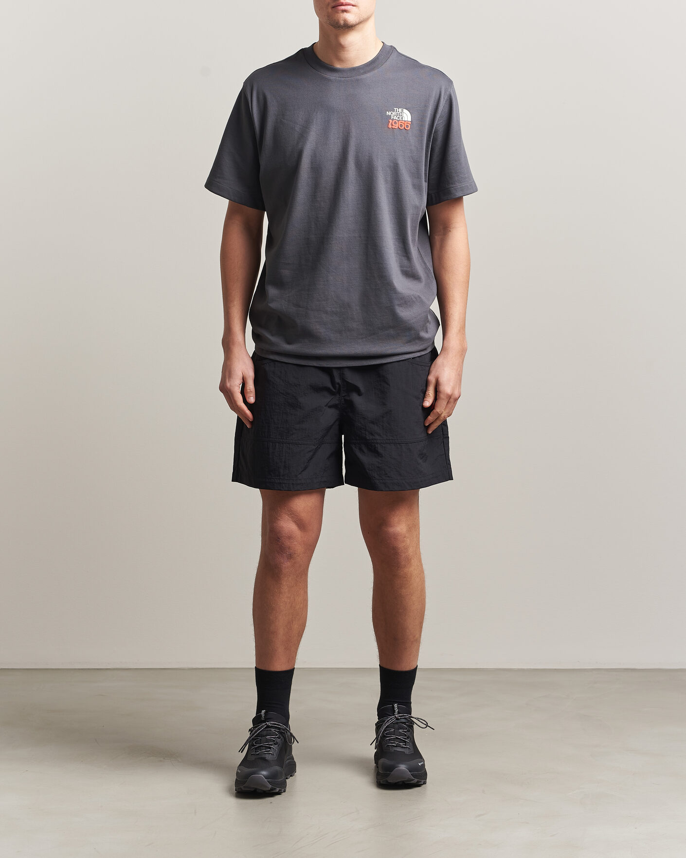 Mies | T-paidat | The North Face | 1966 Printed T-Shirt Anthracite Grey