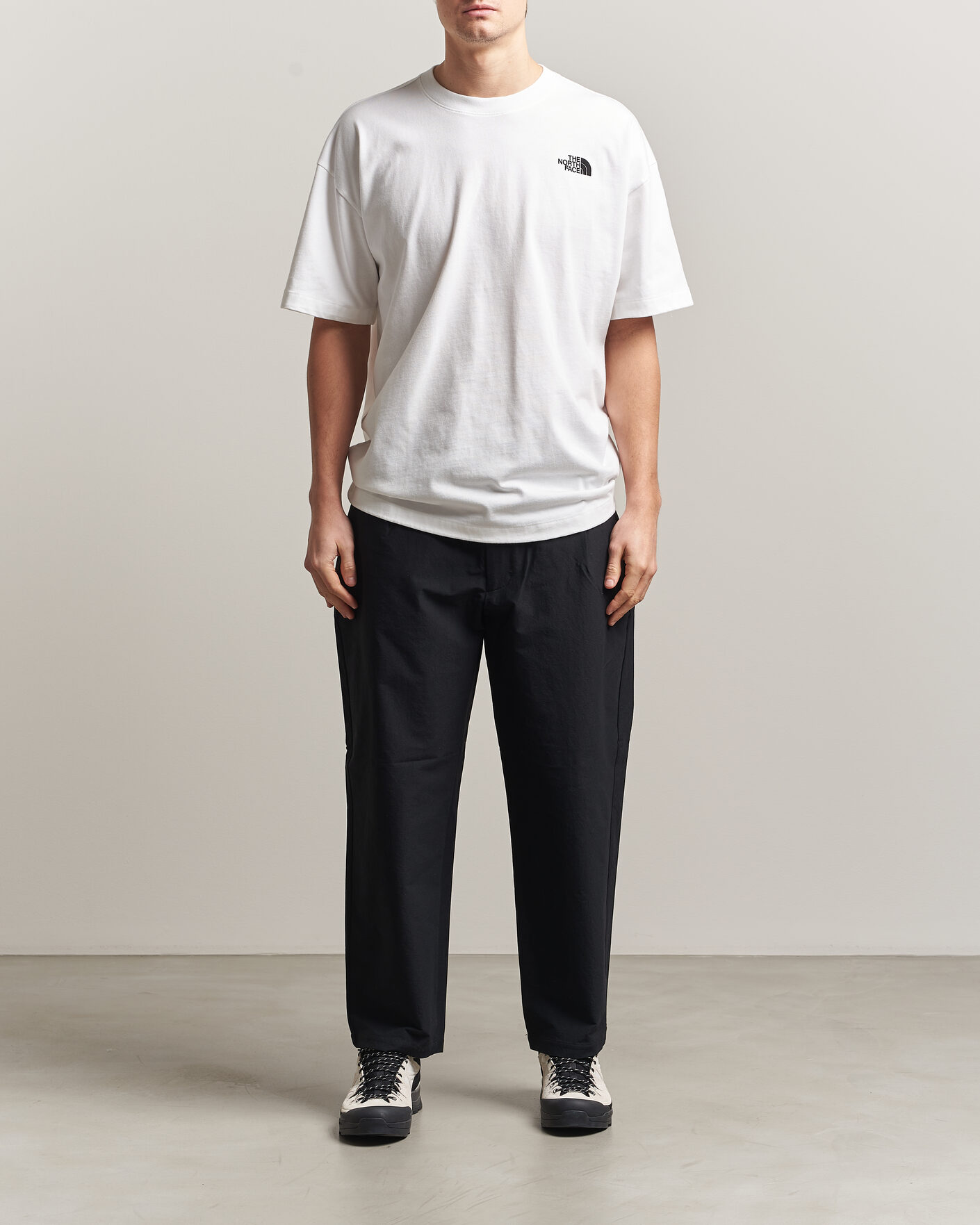 Mies | T-paidat | The North Face | Casentino Graphic T-Shirt White