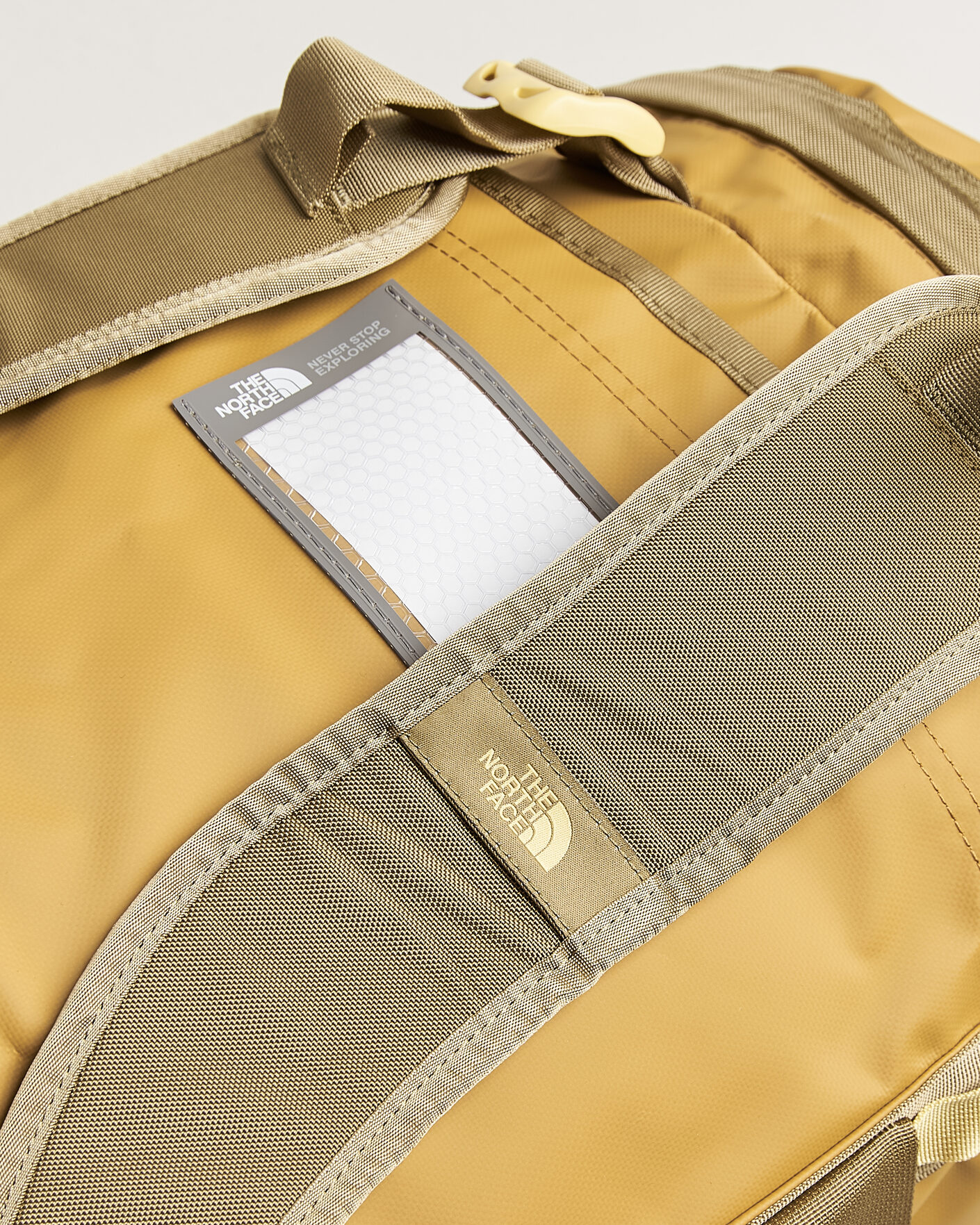 Mies | Laukut | The North Face | Base Camp Duffel M Golden Tan