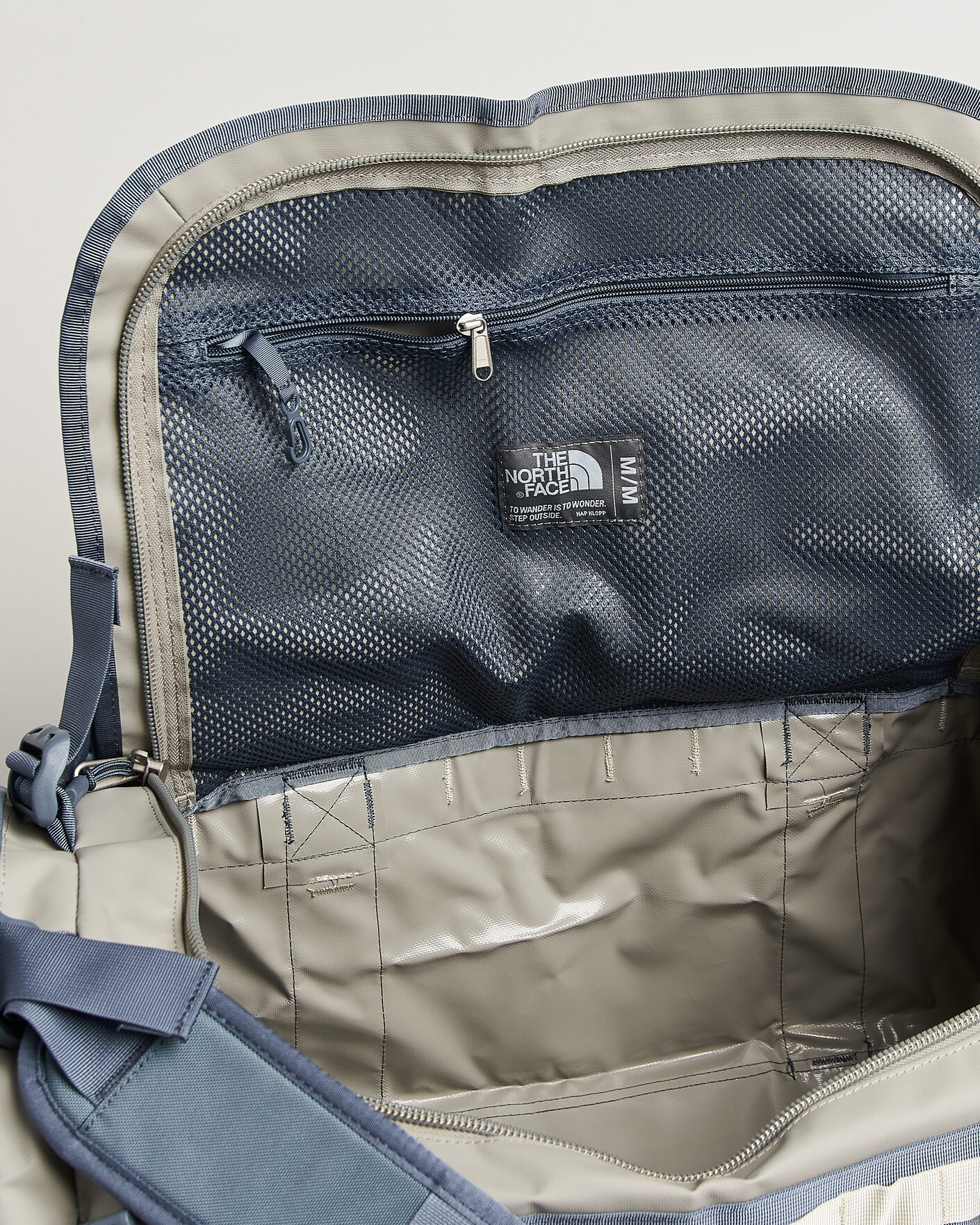Mies | Laukut | The North Face | Base Camp Duffel M Stone Slab