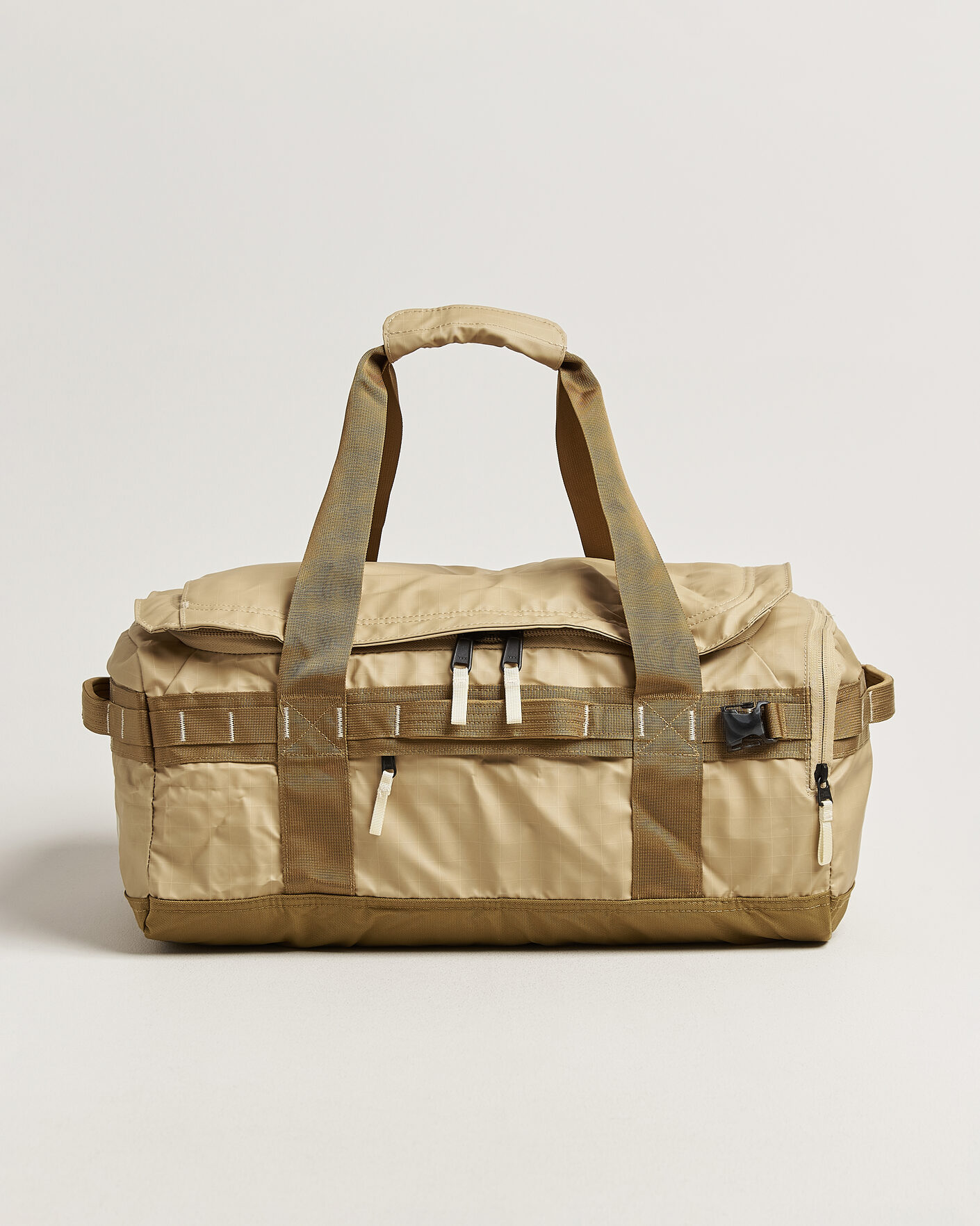 Mies | Laukut | The North Face | Base Camp Voyager Duffel 42 Khaki Stone