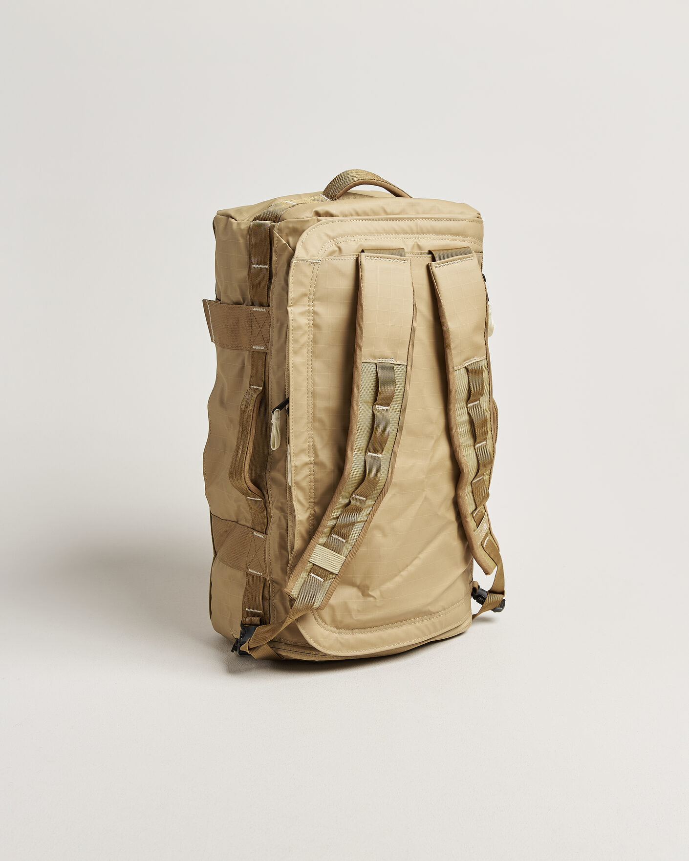 Mies | Laukut | The North Face | Base Camp Voyager Duffel 32 Khaki Stone