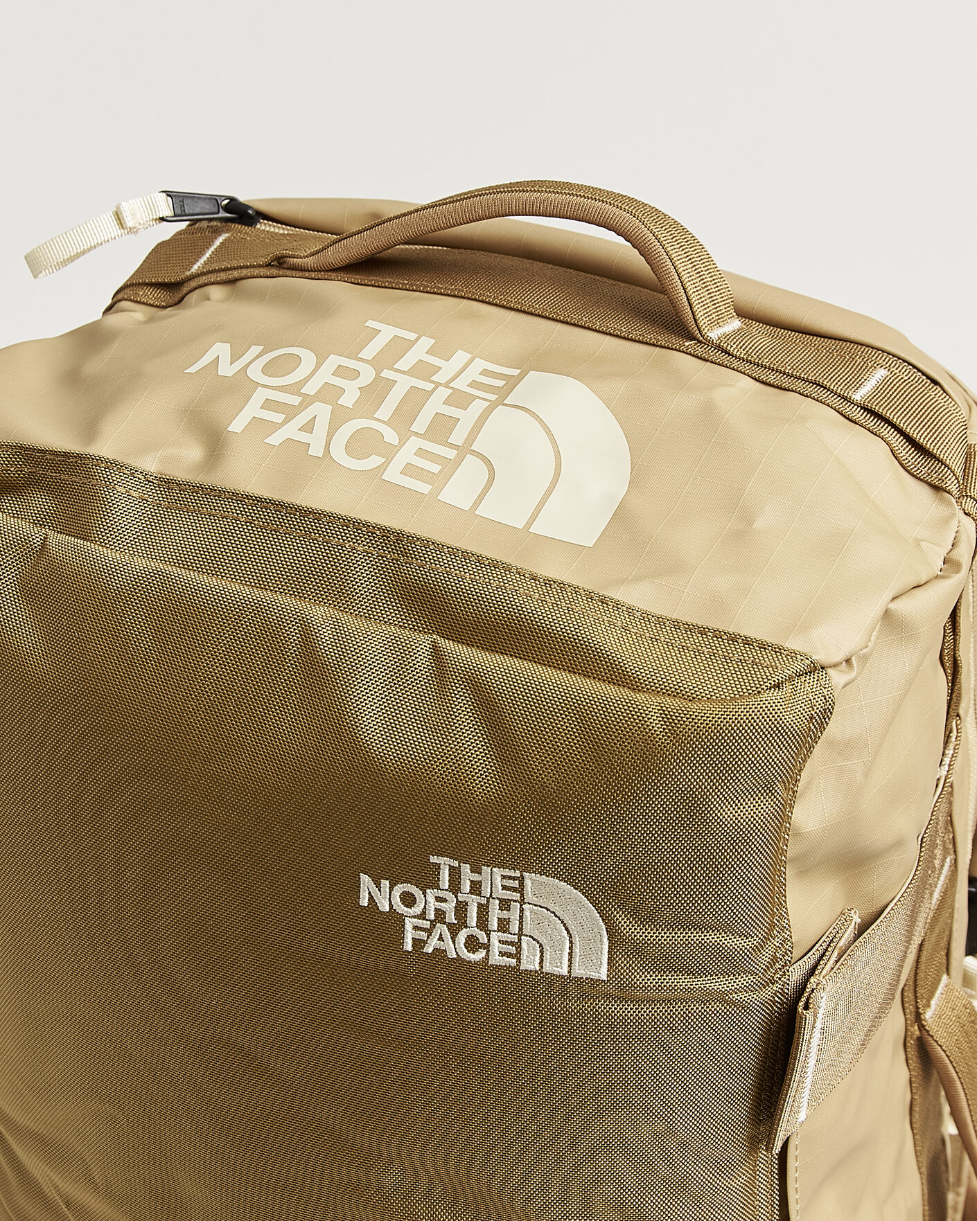 Mies | Laukut | The North Face | Base Camp Voyager Duffel 32 Khaki Stone