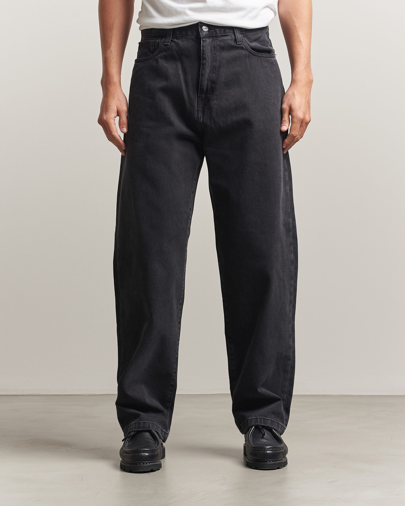 Mies | Farkut | Carhartt WIP | Landon Pant Robertson Denim Black Stone Washed