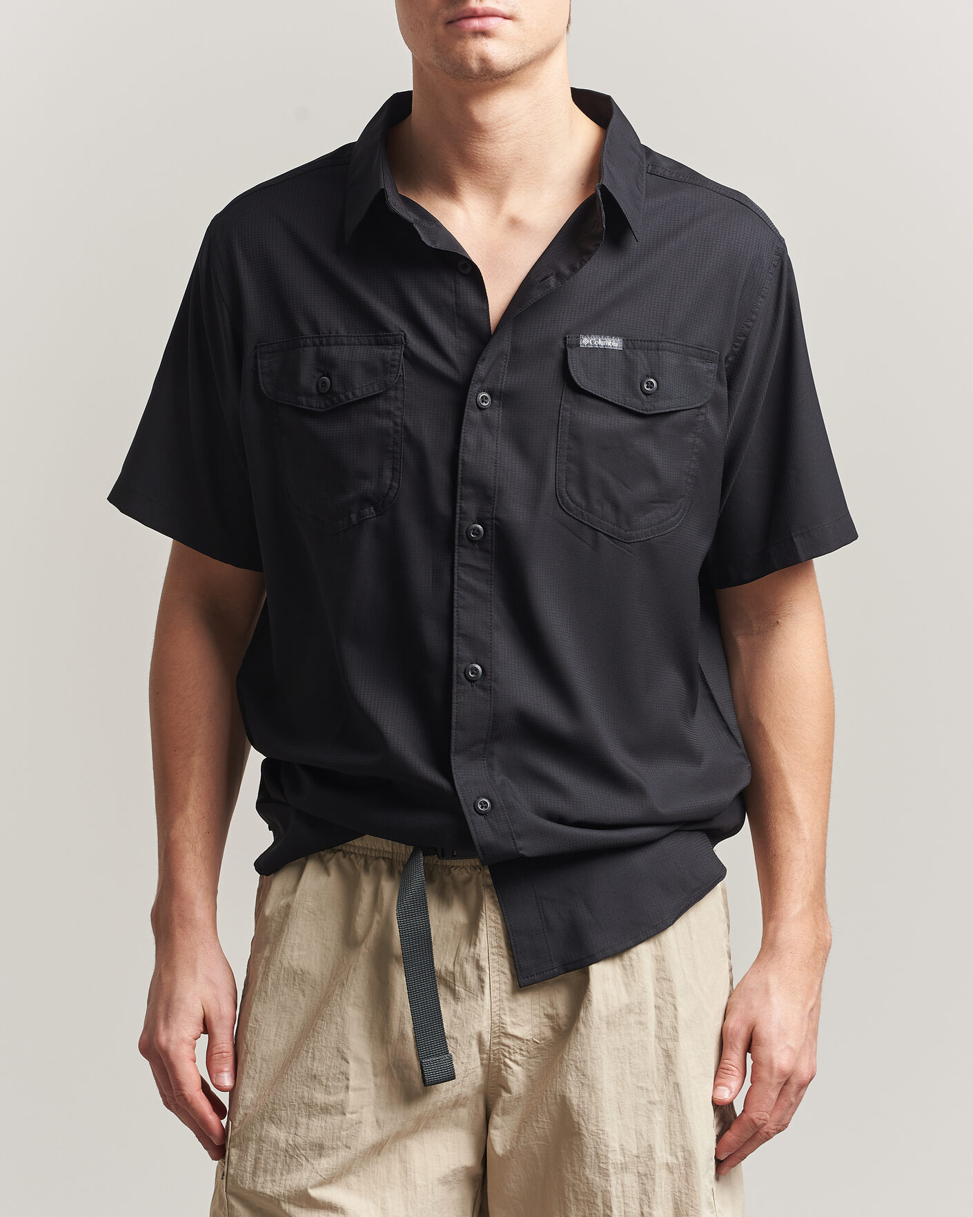 Mies | Kauluspaidat | Columbia | Utilizer II Short Sleeve Ripstop Shirt Black