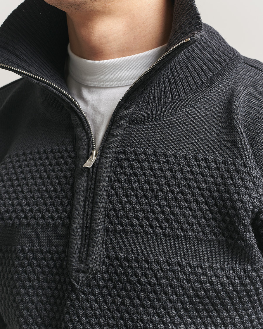 Mies | Puserot | S.N.S. Herning | Fisherman Short Zip Molten Grey