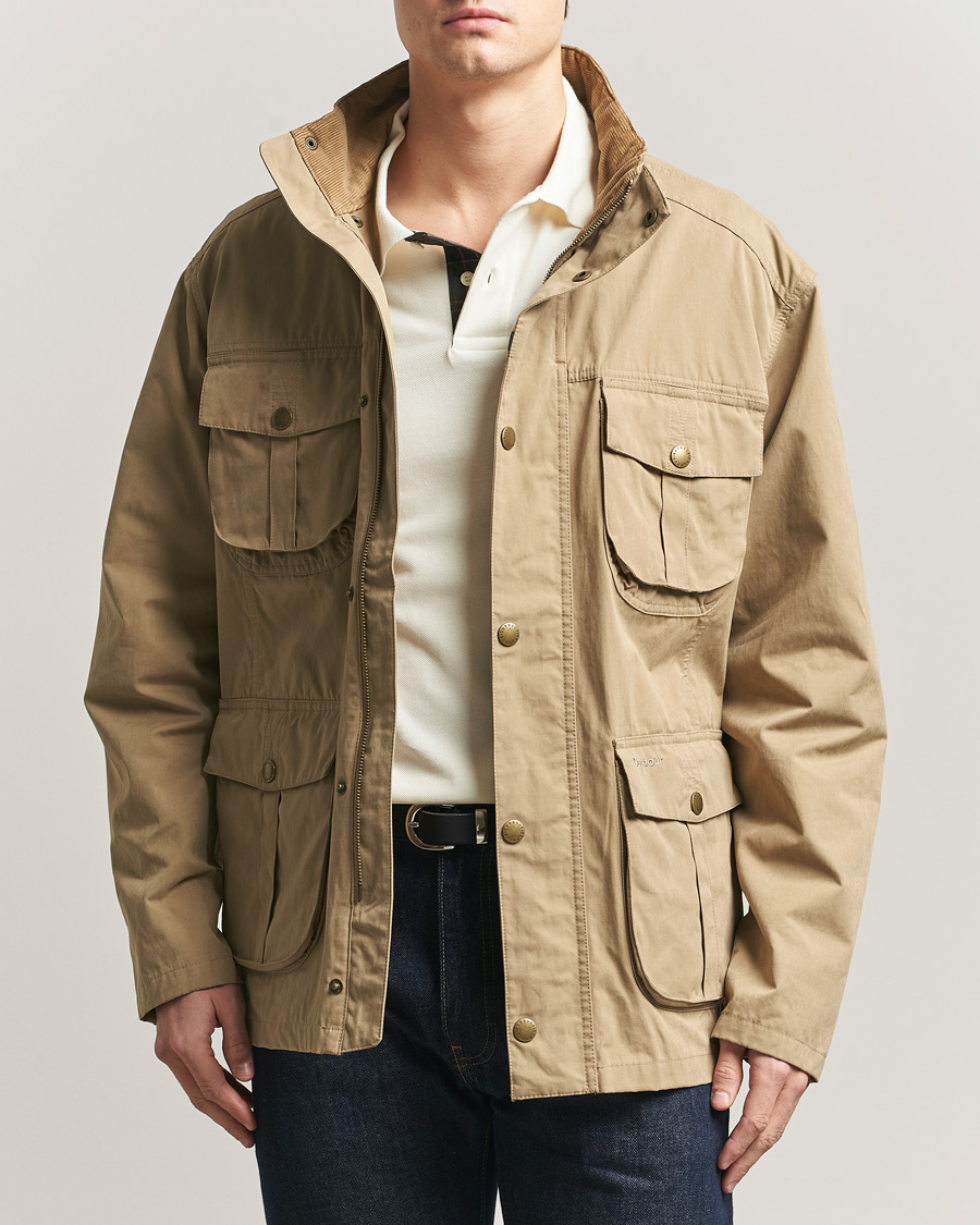 Mies | Takit | Barbour Lifestyle | Sanderling Casul Jacket Military Brown