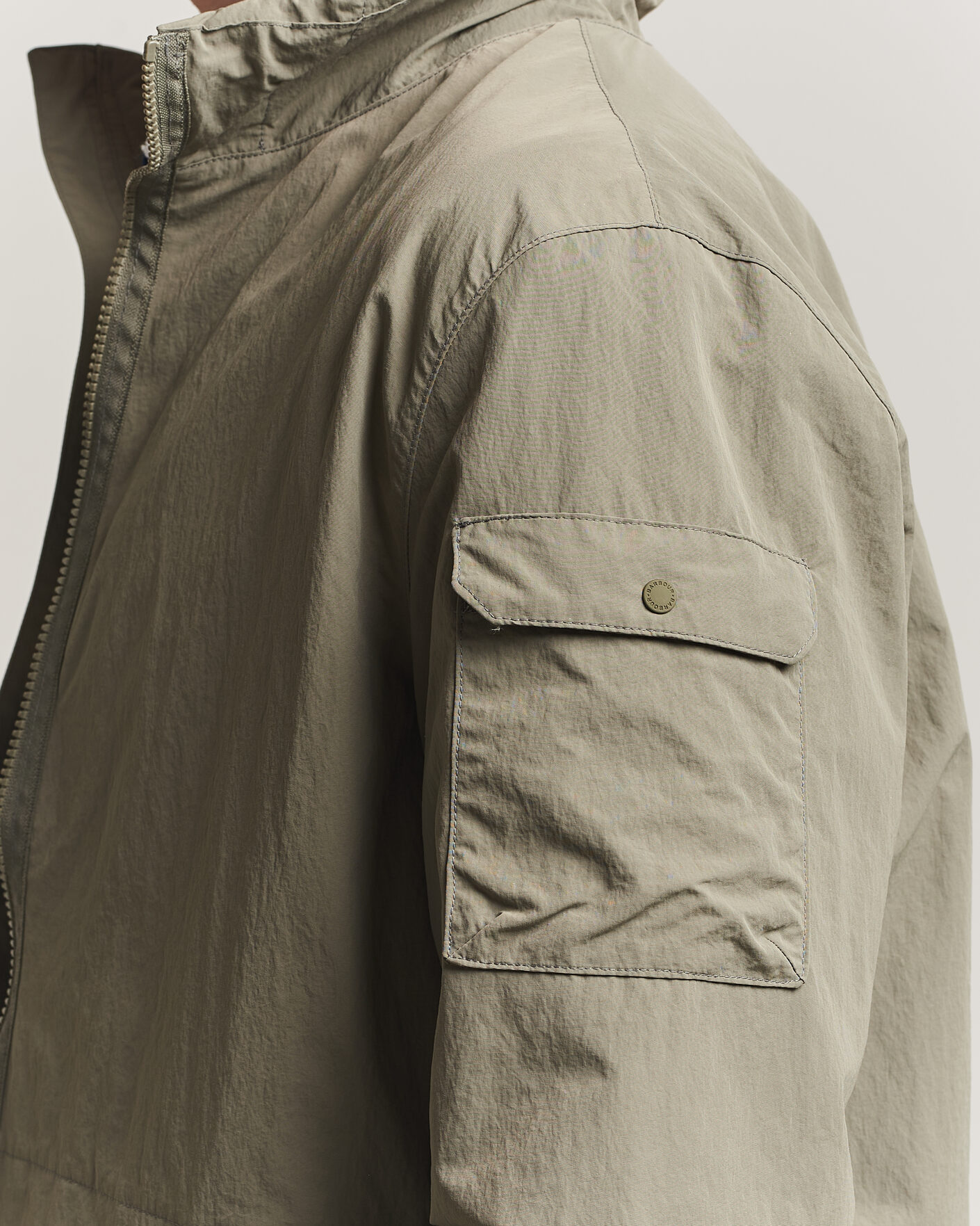 Mies | Takit | Barbour Lifestyle | Re-Engineered Argyll Showerproof Jacket Smoky Olive
