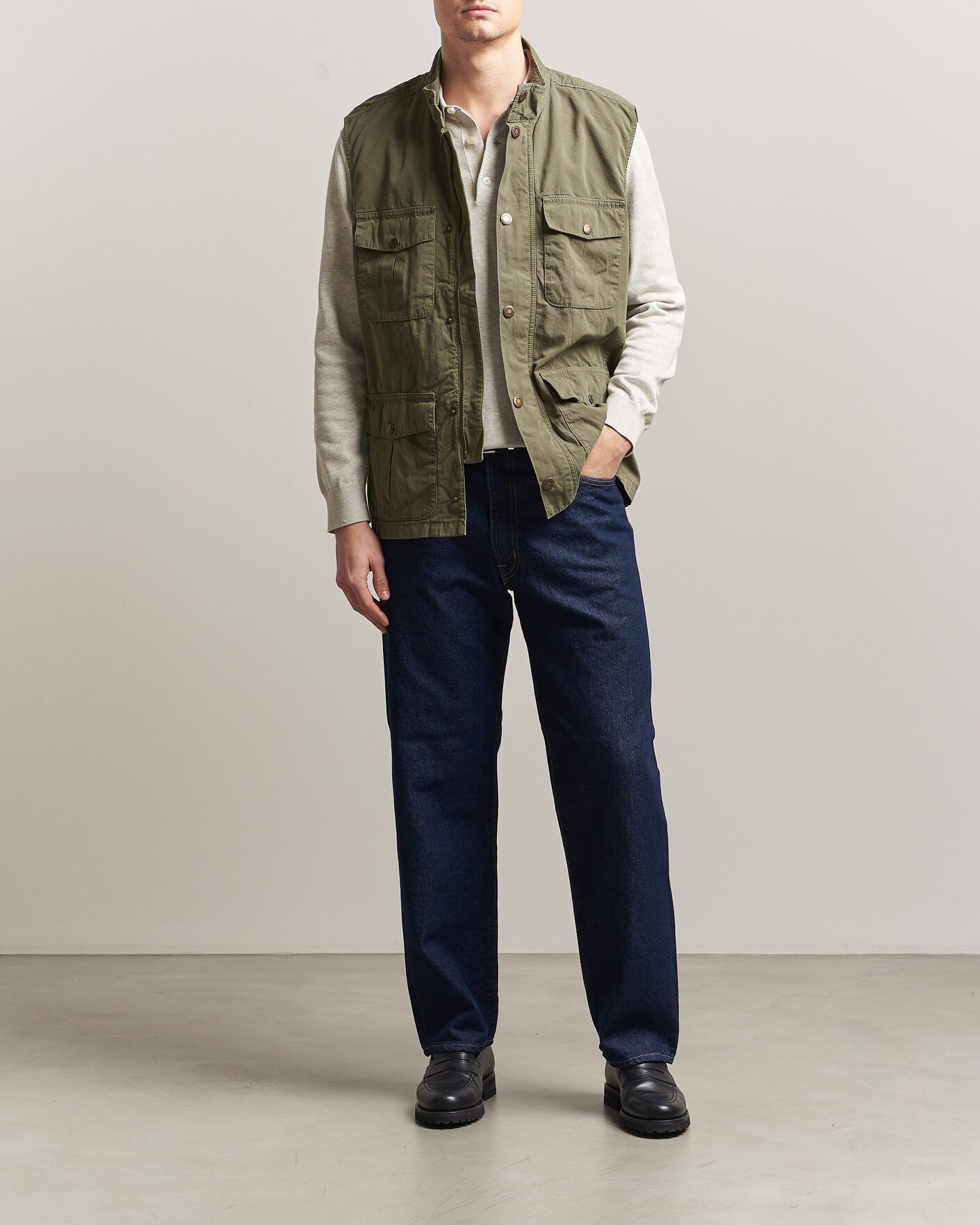 Mies | Ulkoliivit | Barbour Lifestyle | Casual Corebrigde Gilet Dusty Olive