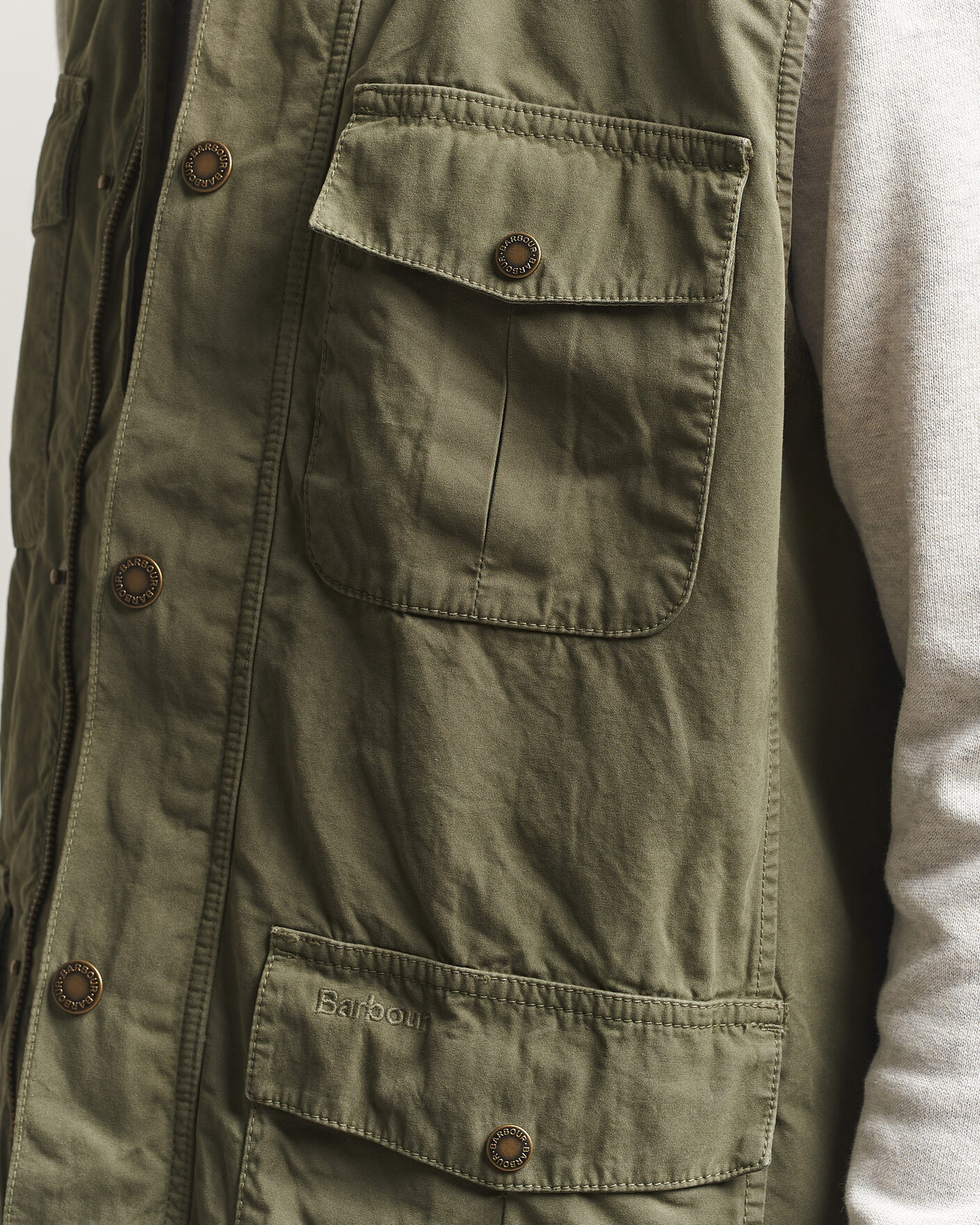 Mies | Ulkoliivit | Barbour Lifestyle | Casual Corebrigde Gilet Dusty Olive