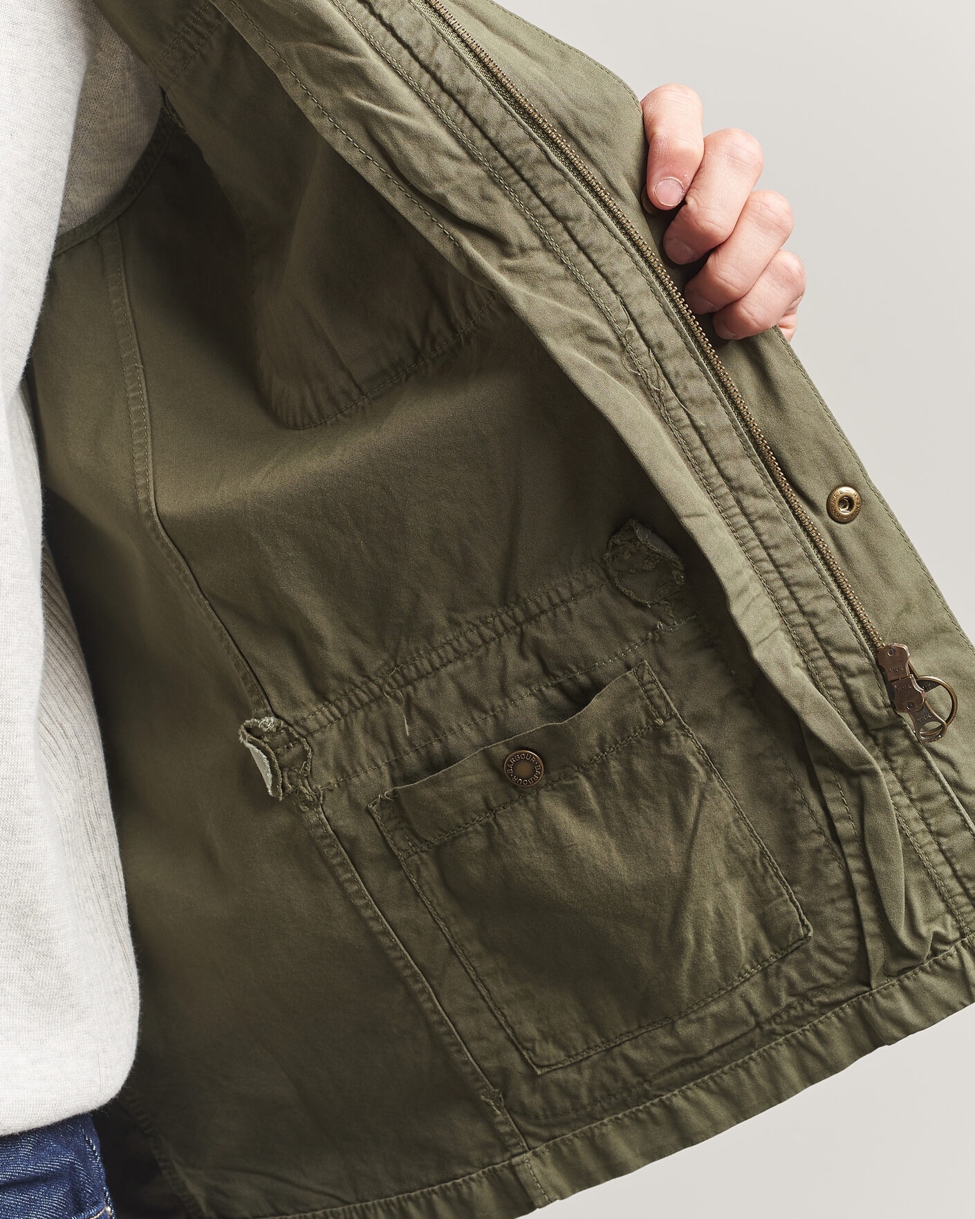 Mies | Ulkoliivit | Barbour Lifestyle | Casual Corebrigde Gilet Dusty Olive
