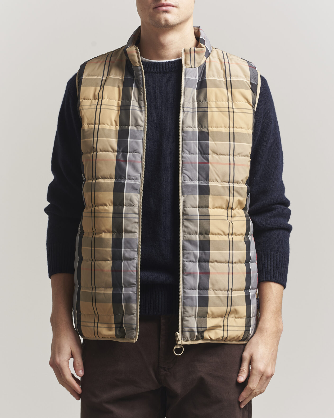 Mies | Ulkoliivit | Barbour Lifestyle | Reversible Tartan Puffer Gilet Dress Tartan