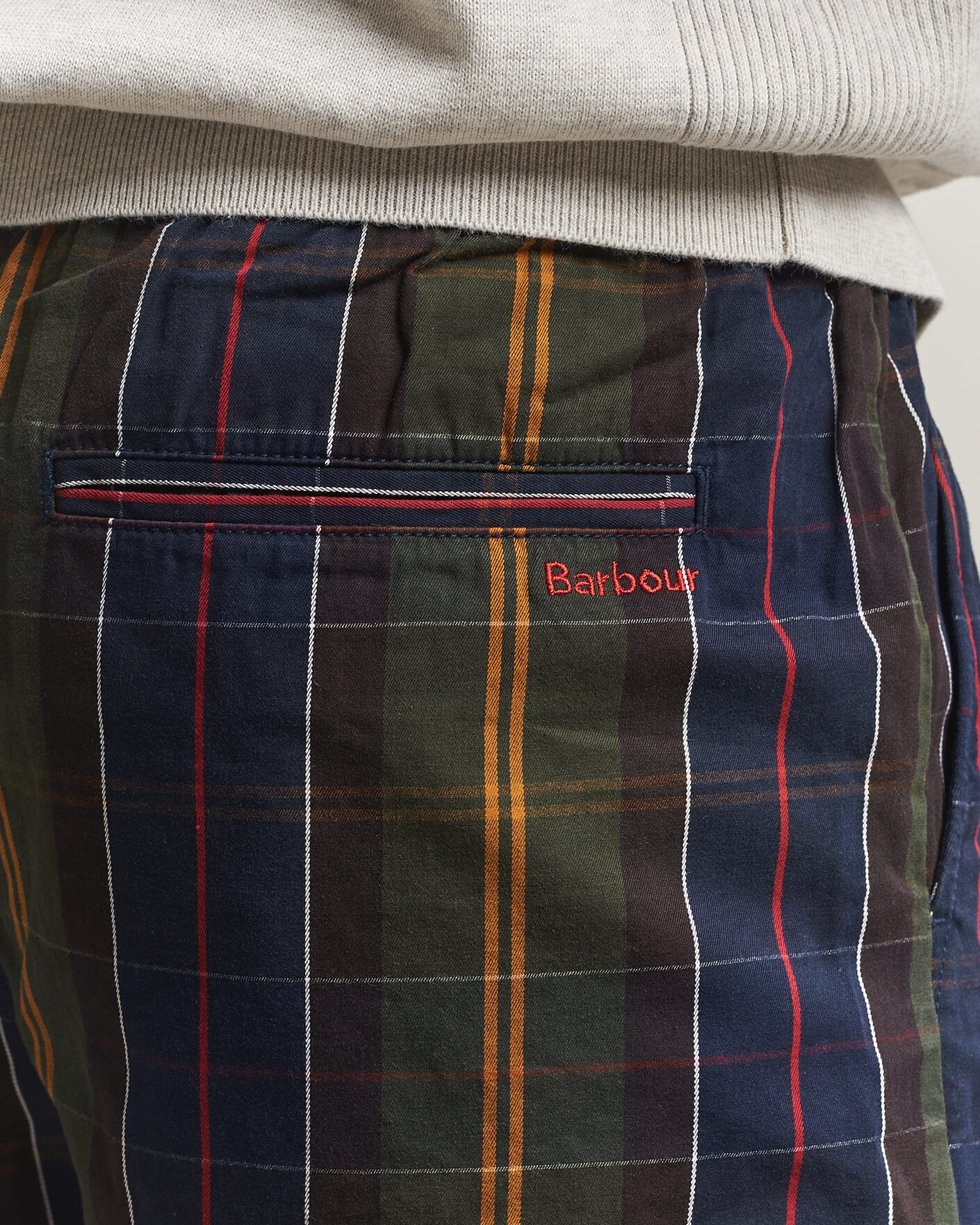 Mies | Shortsit | Barbour Lifestyle | Relaxed Shorts Classic Tartan