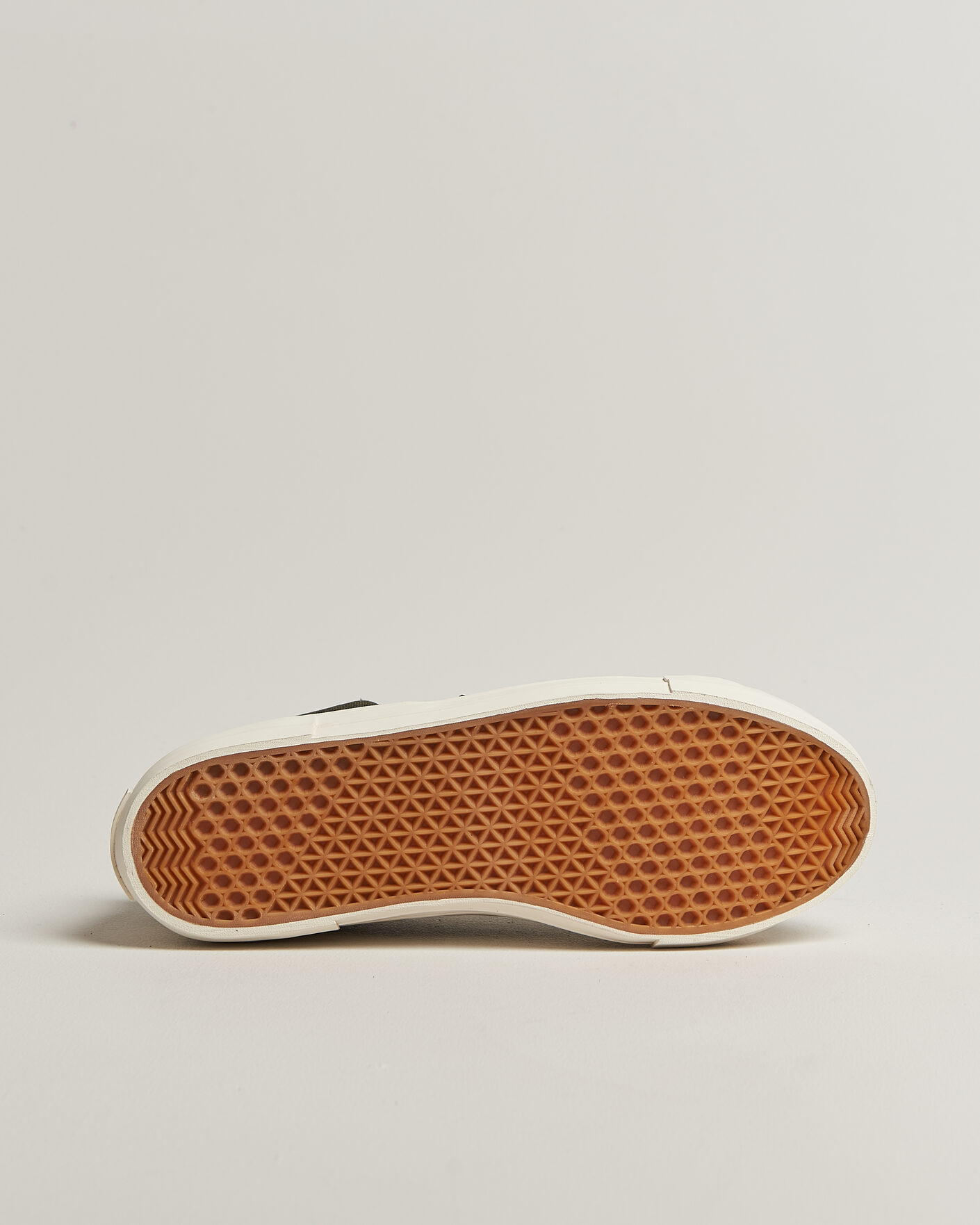 Mies | Tennarit | Barbour Lifestyle | Stanhope Canvas Sneakers Olive