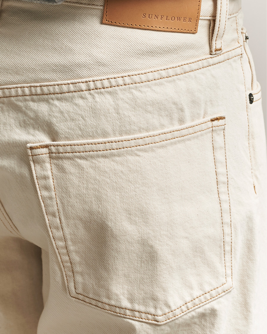 Mies | Farkut | Sunflower | Loose Jeans Ecru Contrast