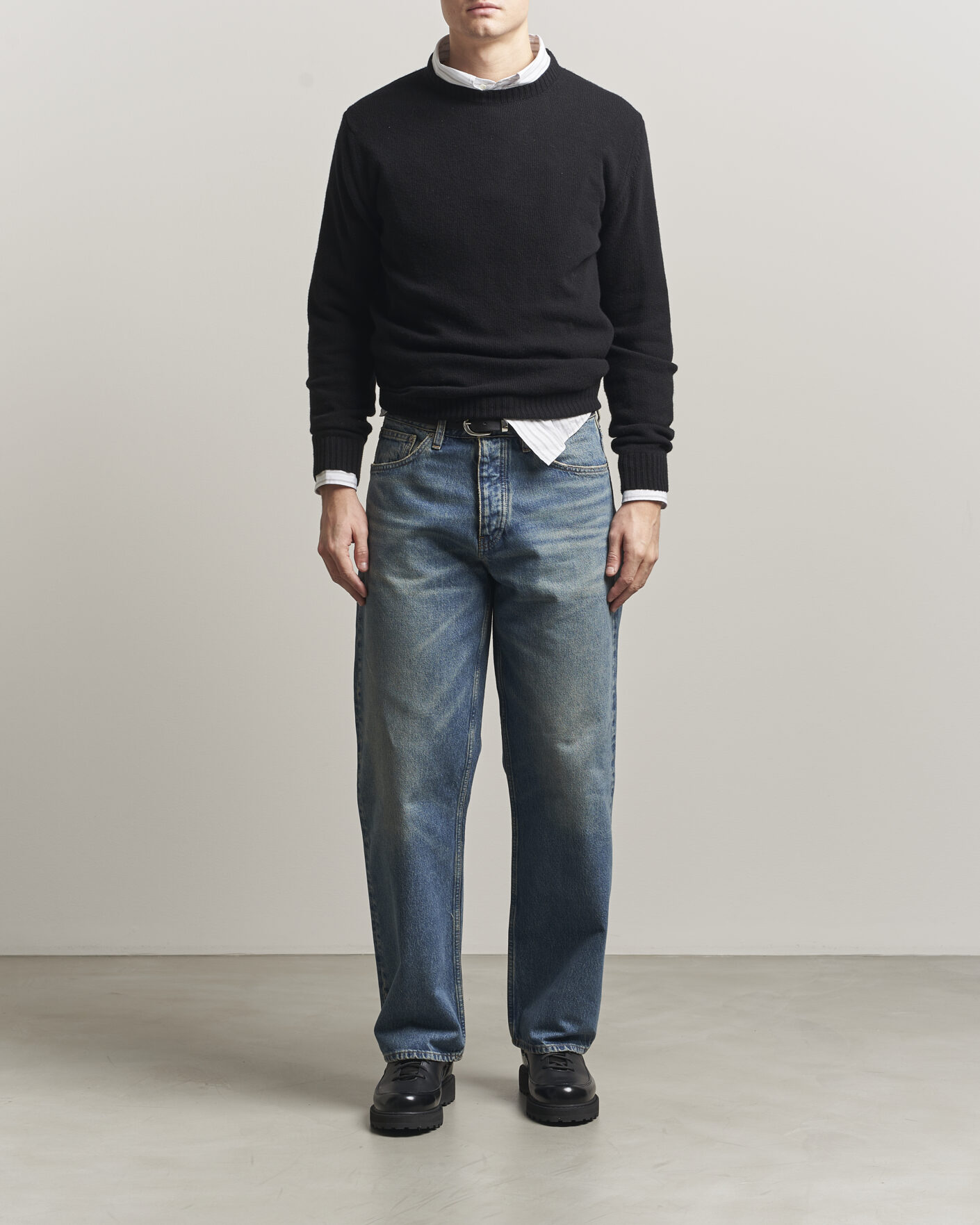 Mies | Farkut | Sunflower | Loose Jeans Dark Blue Vintage