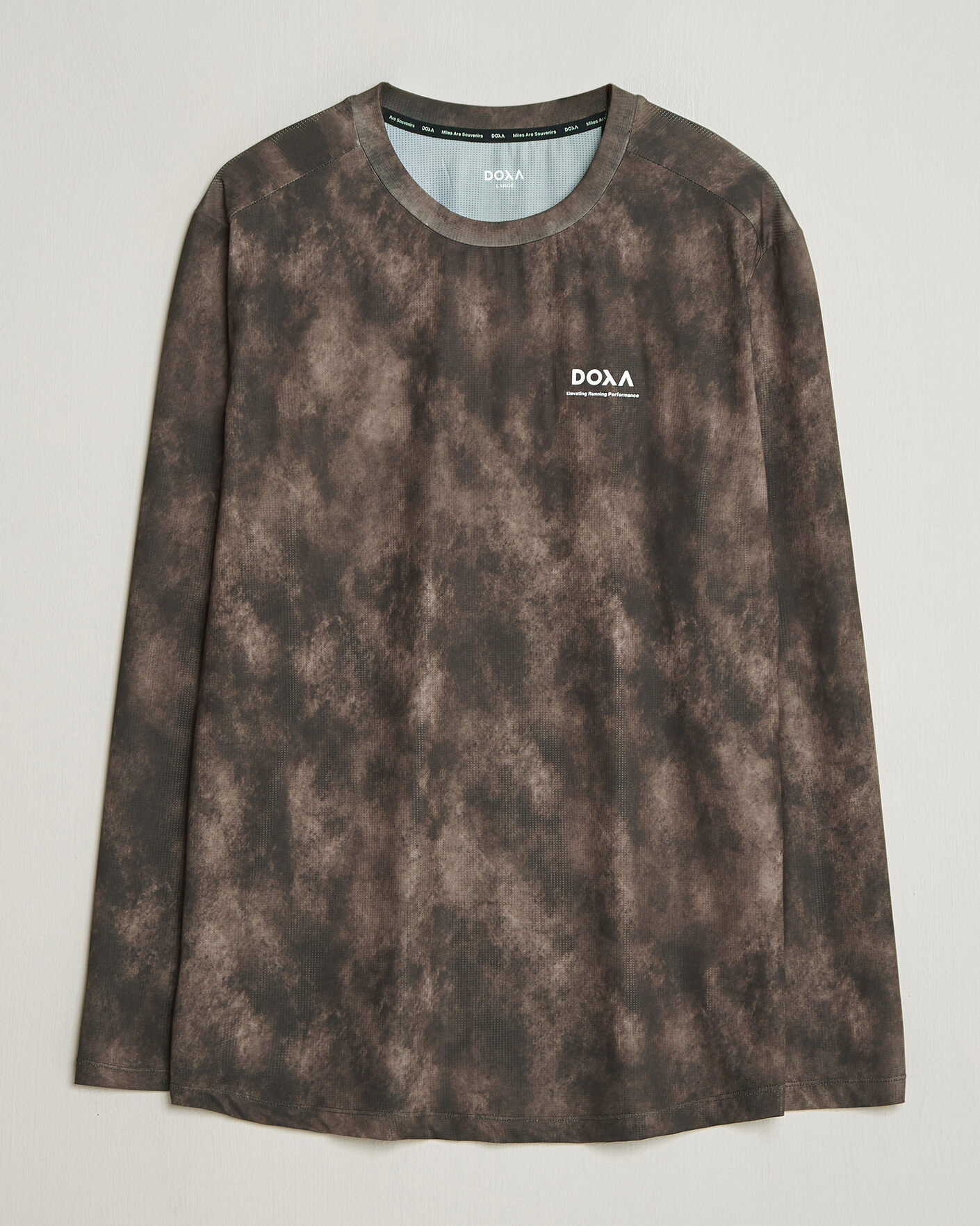Mies | T-paidat | DOXA | Rerun Long Sleeve T-Shirt Taupe