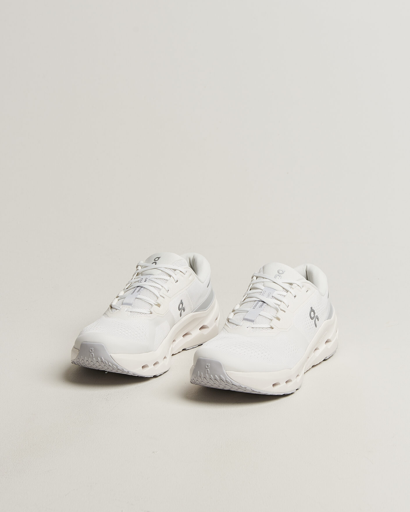 Mies | Juoksukengät | On | Cloudrunner 3 White/Glacier