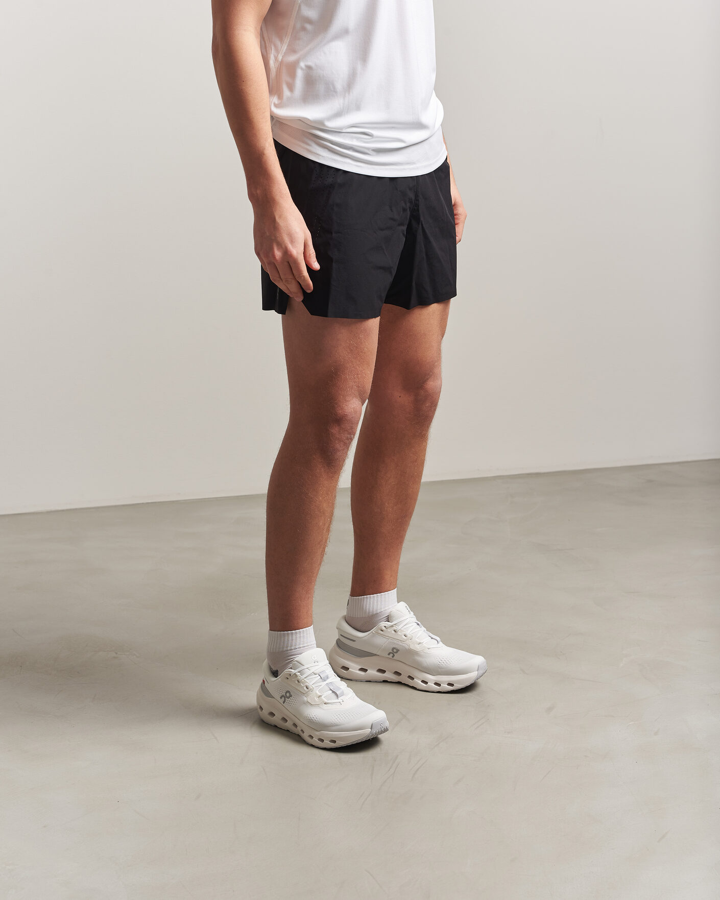 Mies | Juoksukengät | On | Cloudrunner 3 White/Glacier