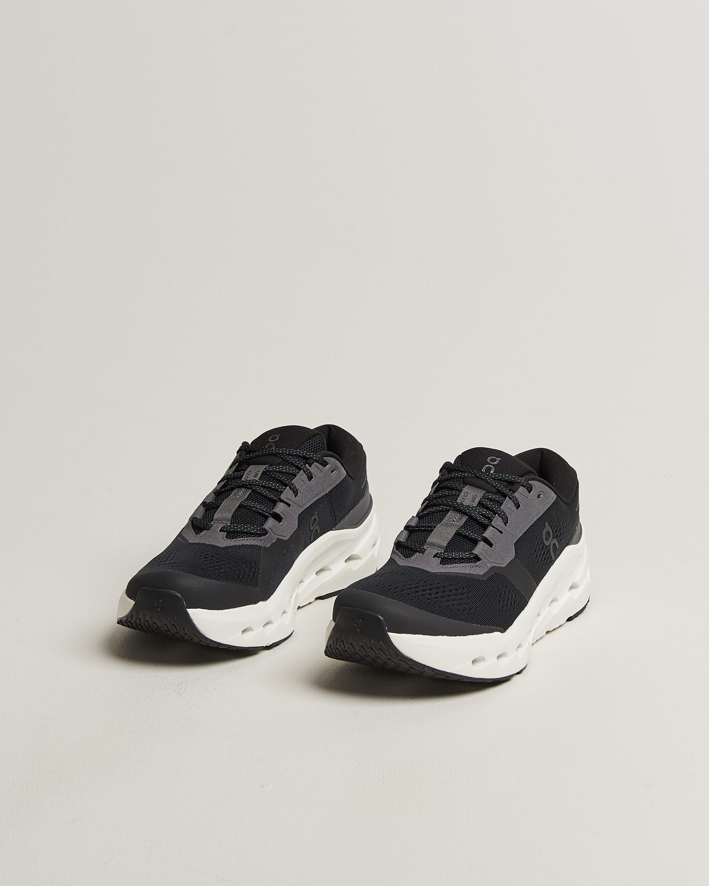 Mies | Juoksukengät | On | Cloudrunner 3 Black/Ivory