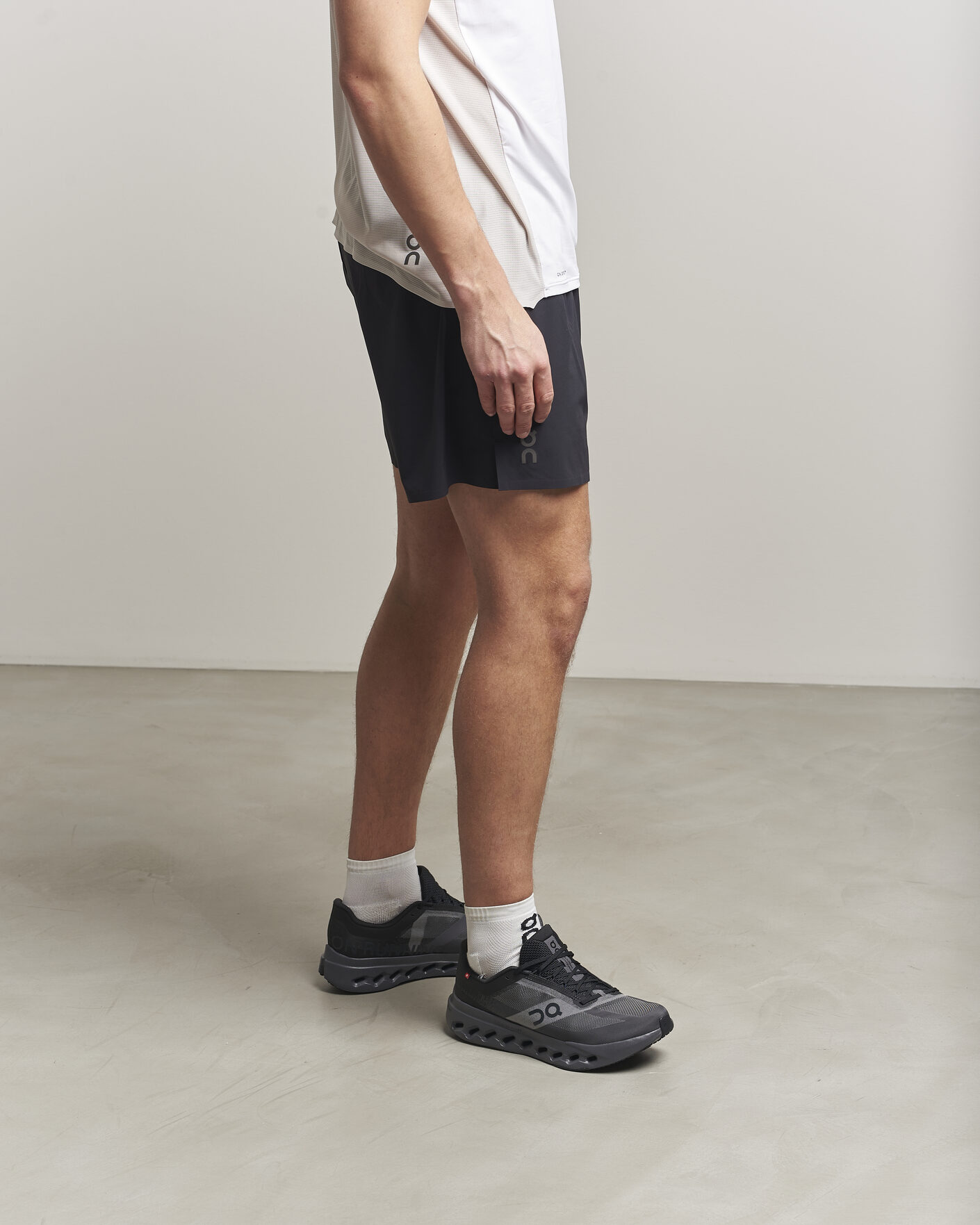 Mies | Juoksukengät | On | Cloudsurfer Next Black/Eclipse