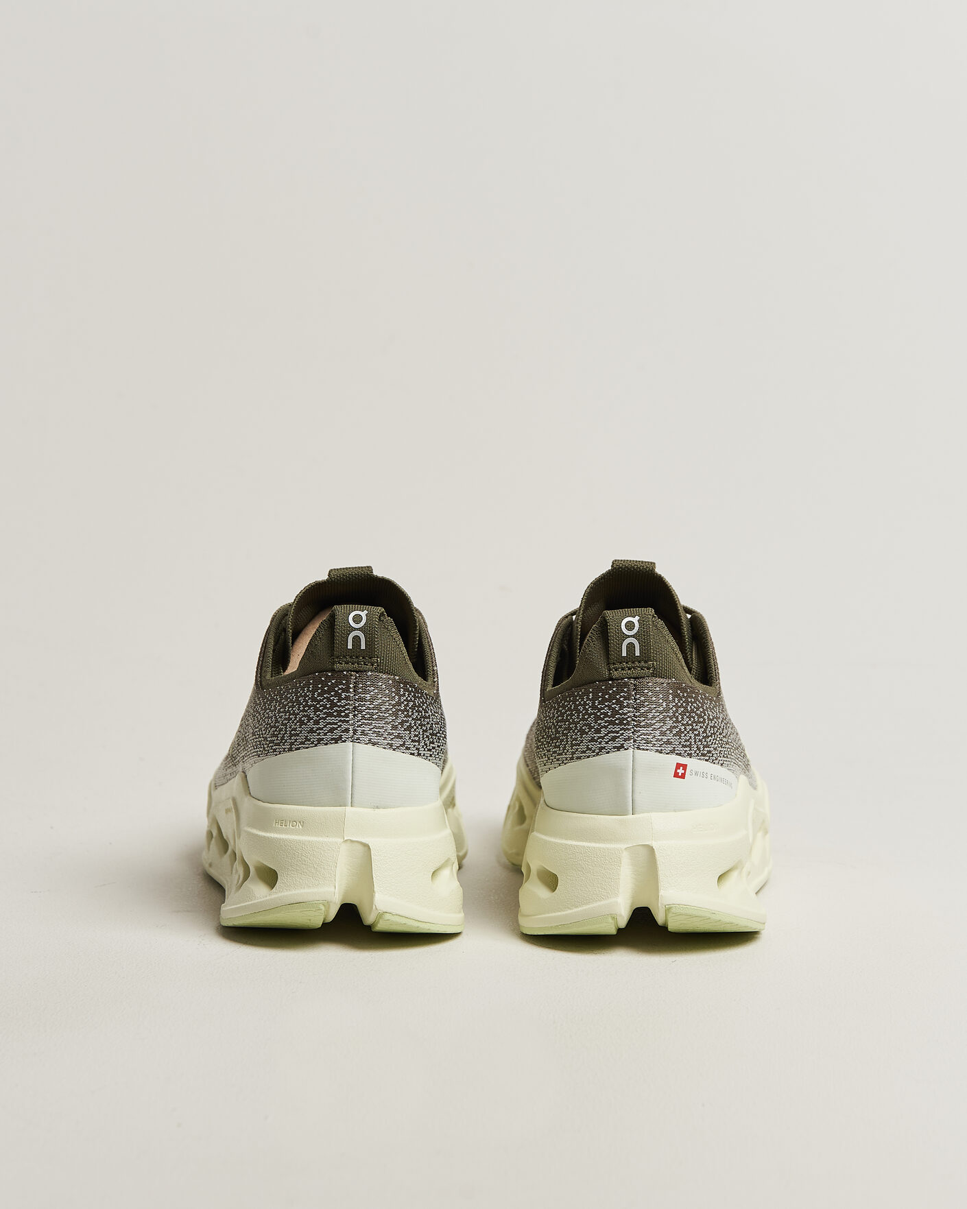 Mies | Juoksukengät | On | Cloudsurfer Max Olive/Seedling