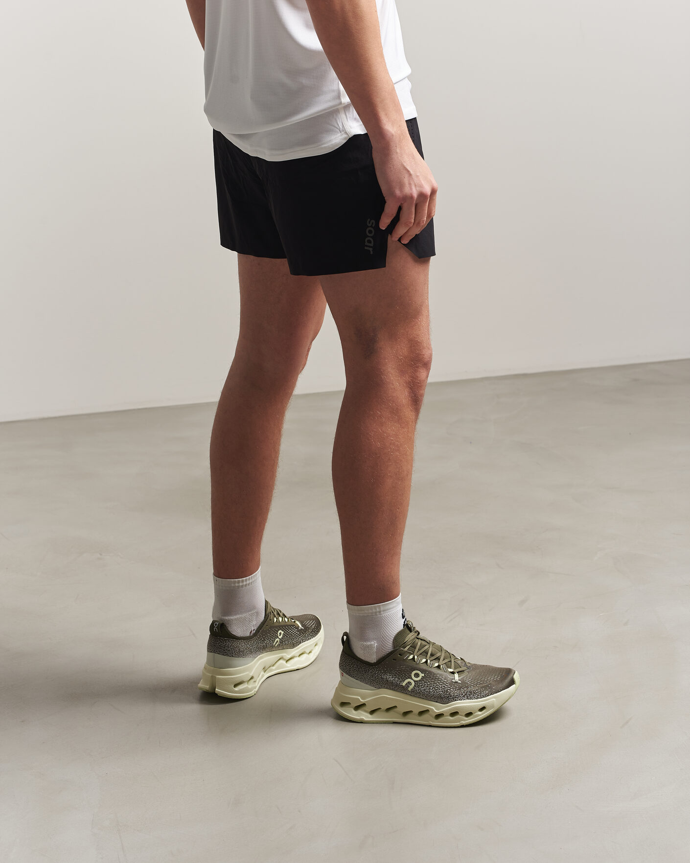 Mies | Juoksukengät | On | Cloudsurfer Max Olive/Seedling