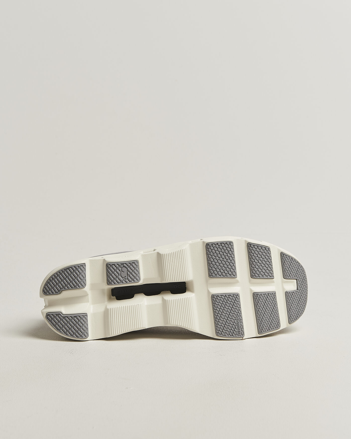 Mies | Juoksukengät | On | Cloudmonster 1 Pearl/Ivory