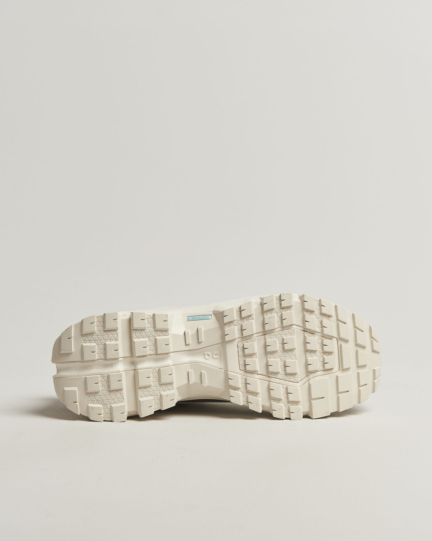 Mies | Maastojuoksukengät | On | Cloudrock Low Waterproof Ivory/Ivory
