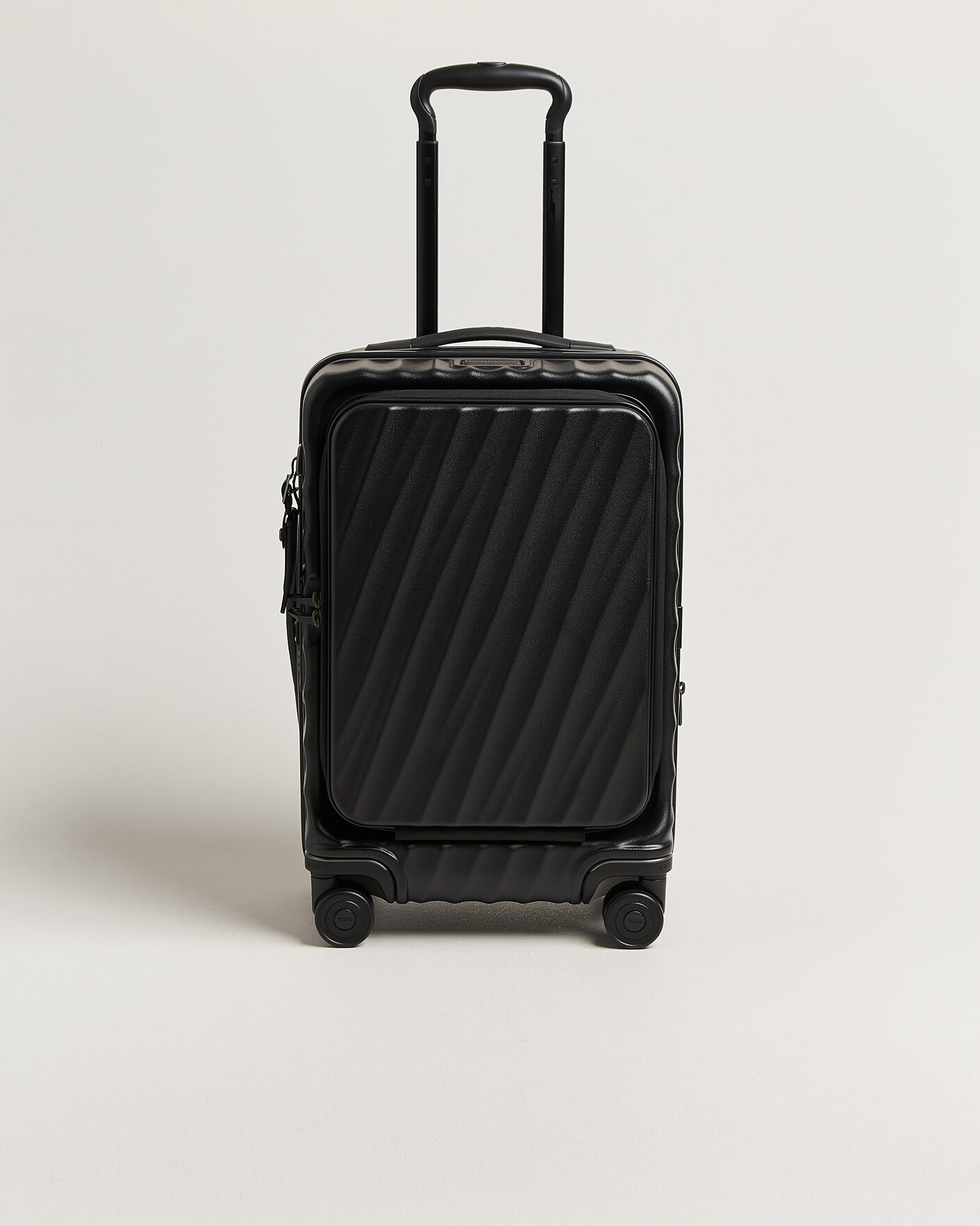 Mies | Laukut | TUMI | 19 Degree Carry-on Front Access Trolley Black