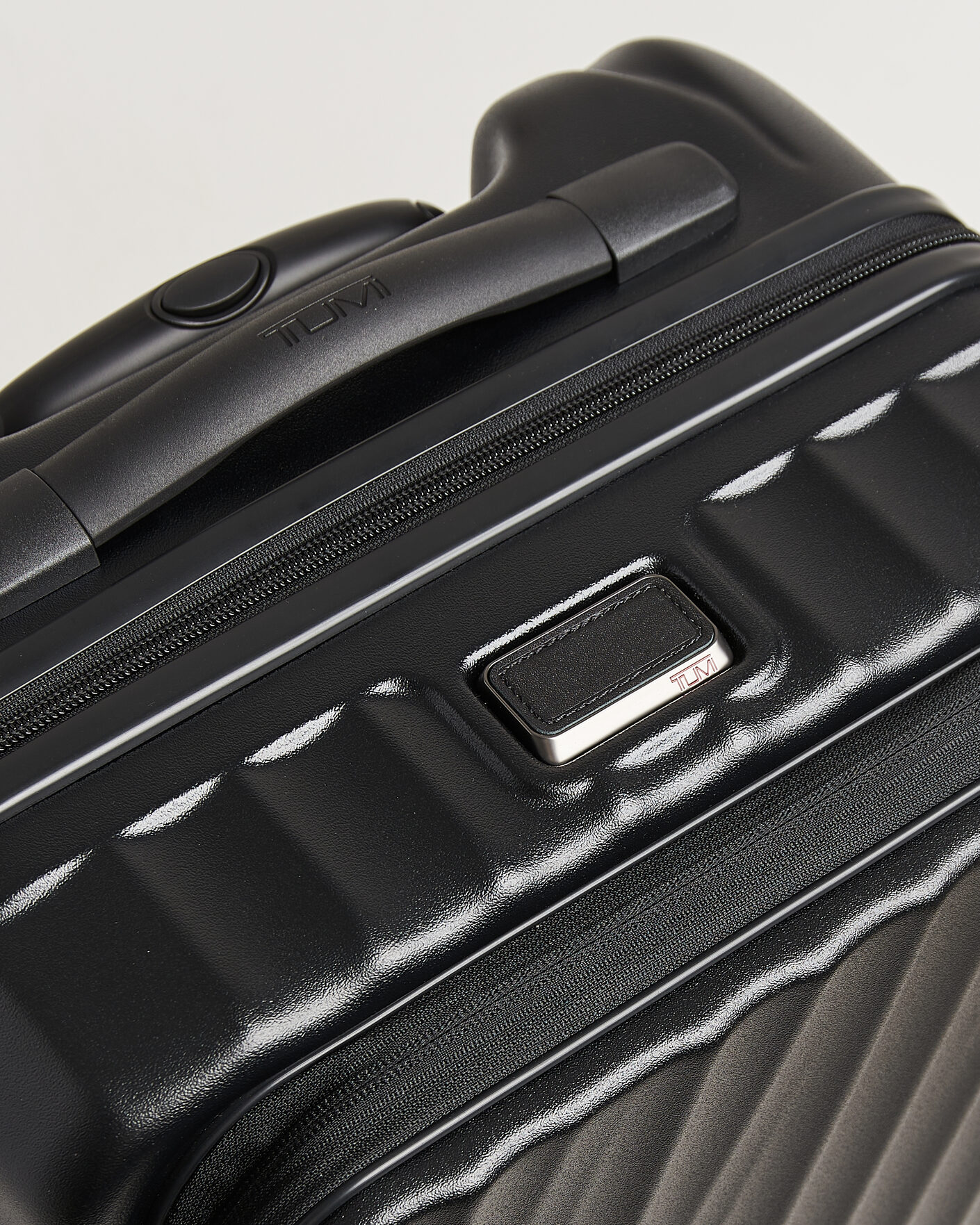 Mies | Laukut | TUMI | 19 Degree Carry-on Front Access Trolley Black