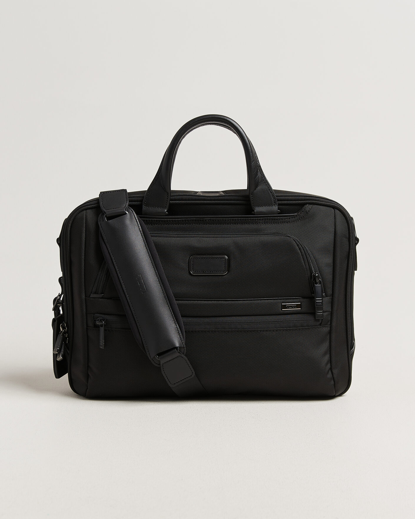 Mies | Laukut | TUMI | Alpha 4 Medium Briefcase Black