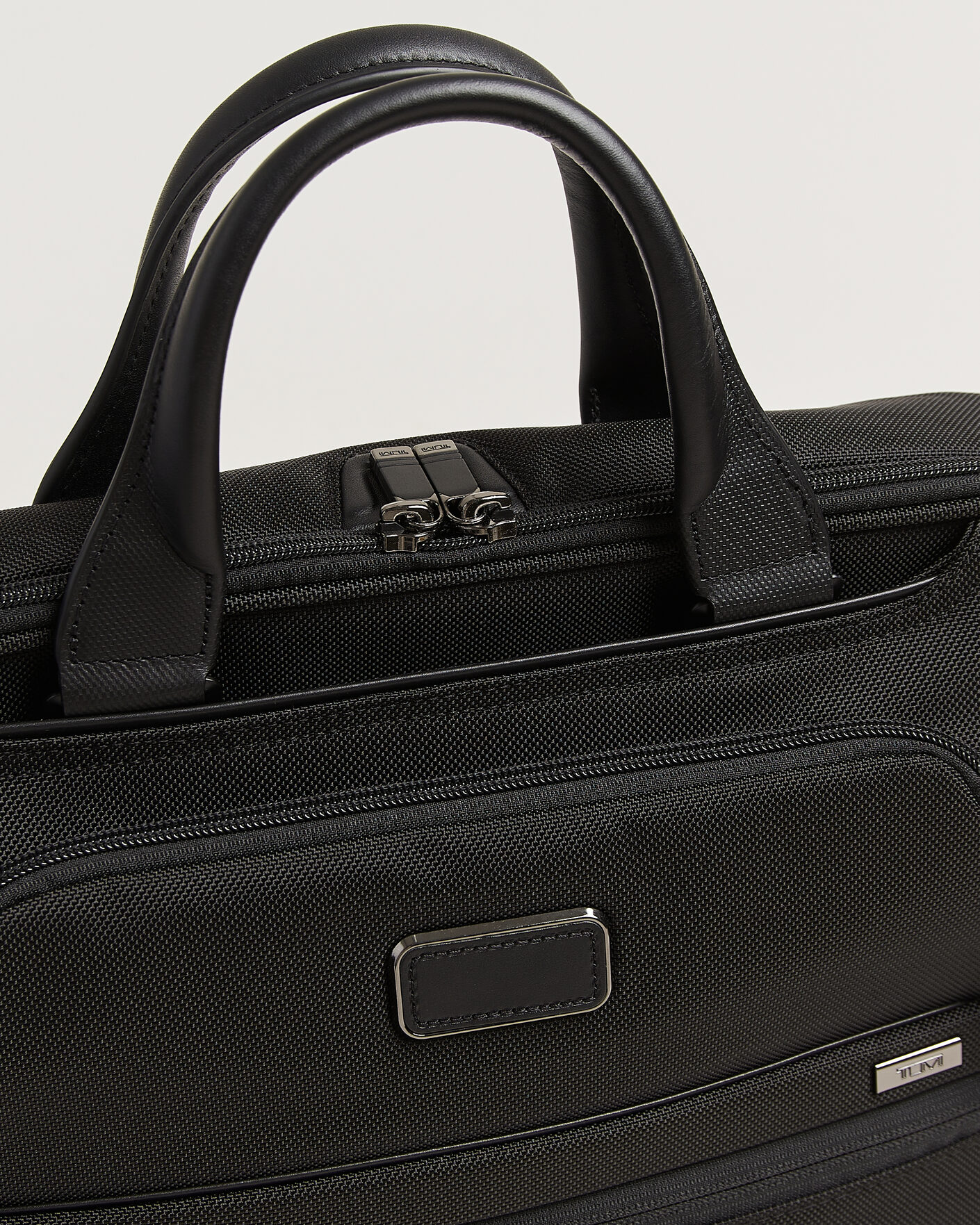 Mies | Laukut | TUMI | Alpha 4 Medium Briefcase Black