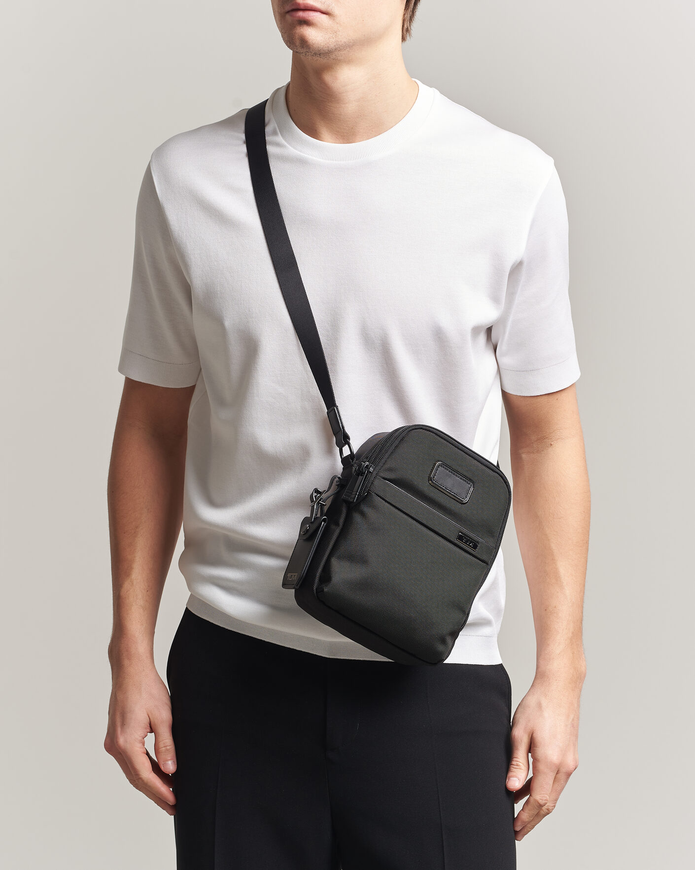 Mies | Laukut | TUMI | Alpha 4 Small Crossbody Bag Black