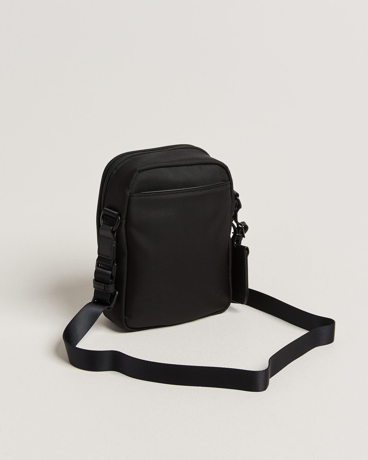 Mies | Laukut | TUMI | Alpha 4 Small Crossbody Bag Black