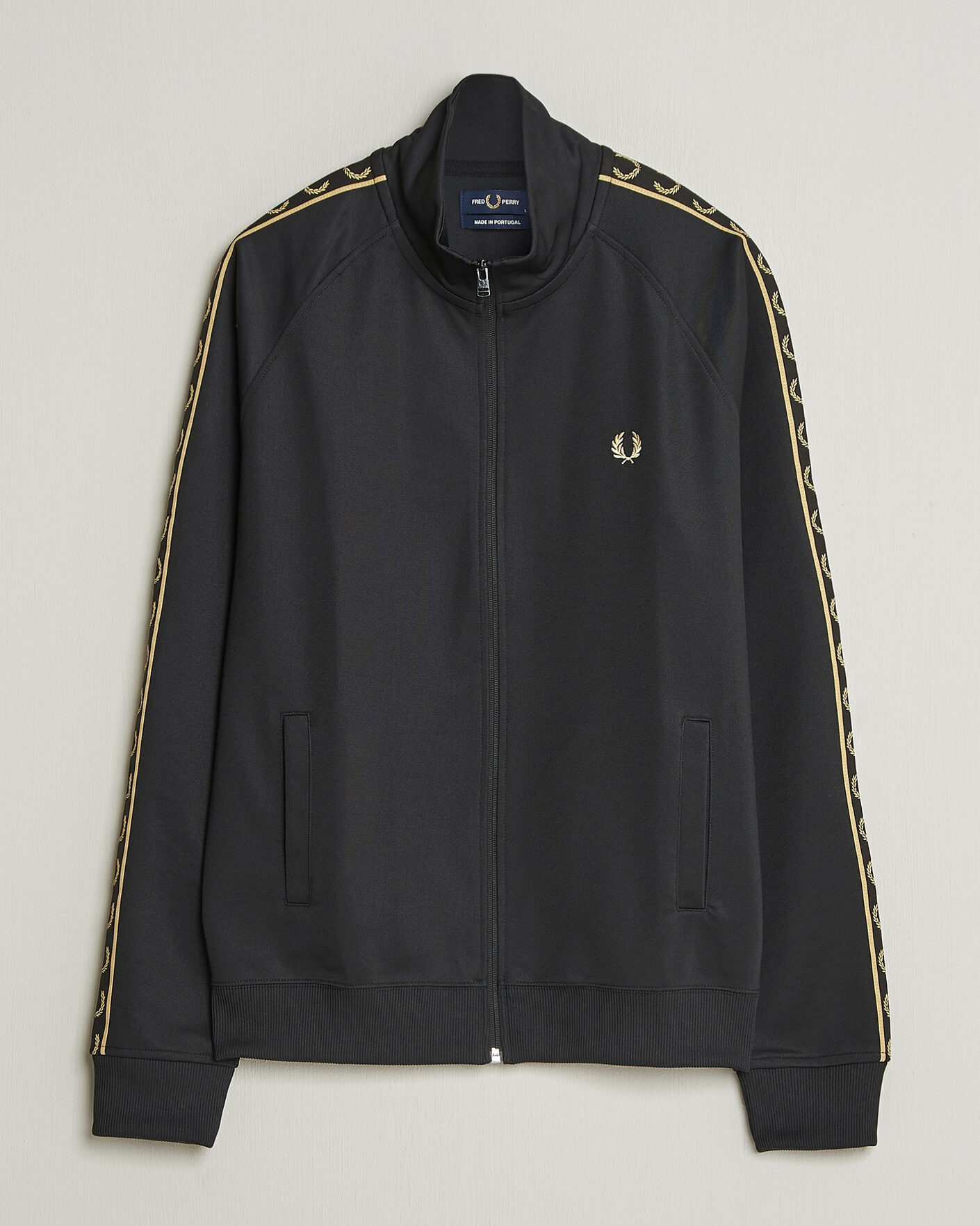 Mies | Puserot | Fred Perry | Taped Track Jacket Black