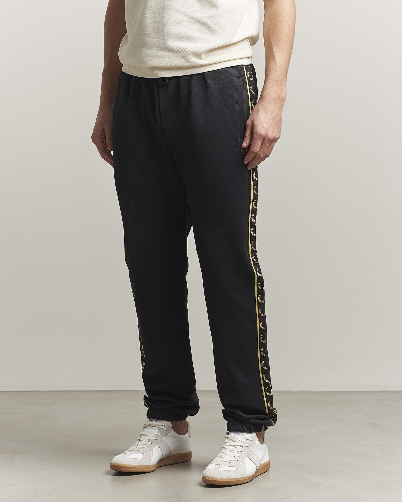 Mies | Housut | Fred Perry | Taped Track Pants Black