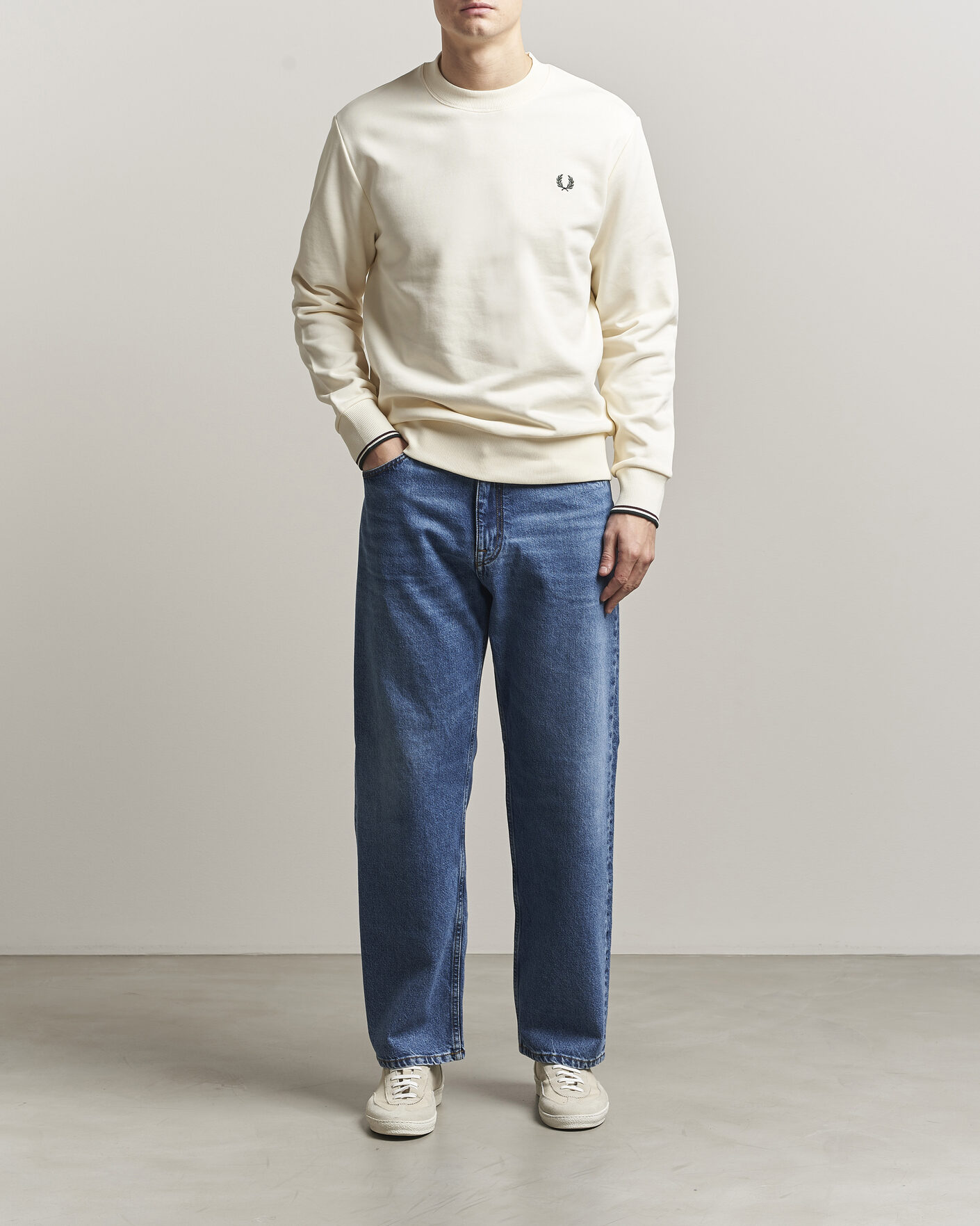 Mies | Puserot | Fred Perry | Crew Neck Sweatshirt Ecru