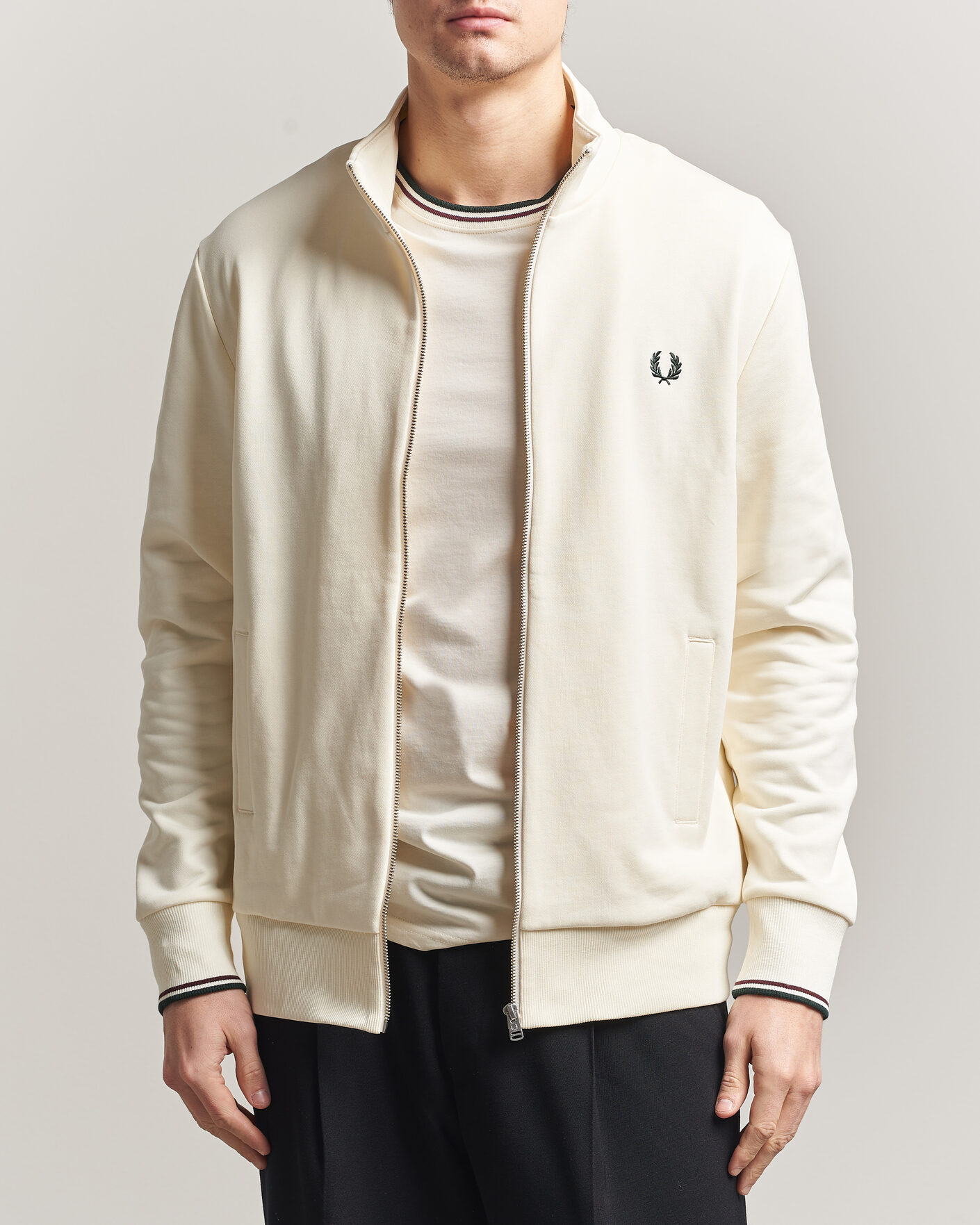 Mies | Puserot | Fred Perry | Full Zip Sweatshirt Ecru