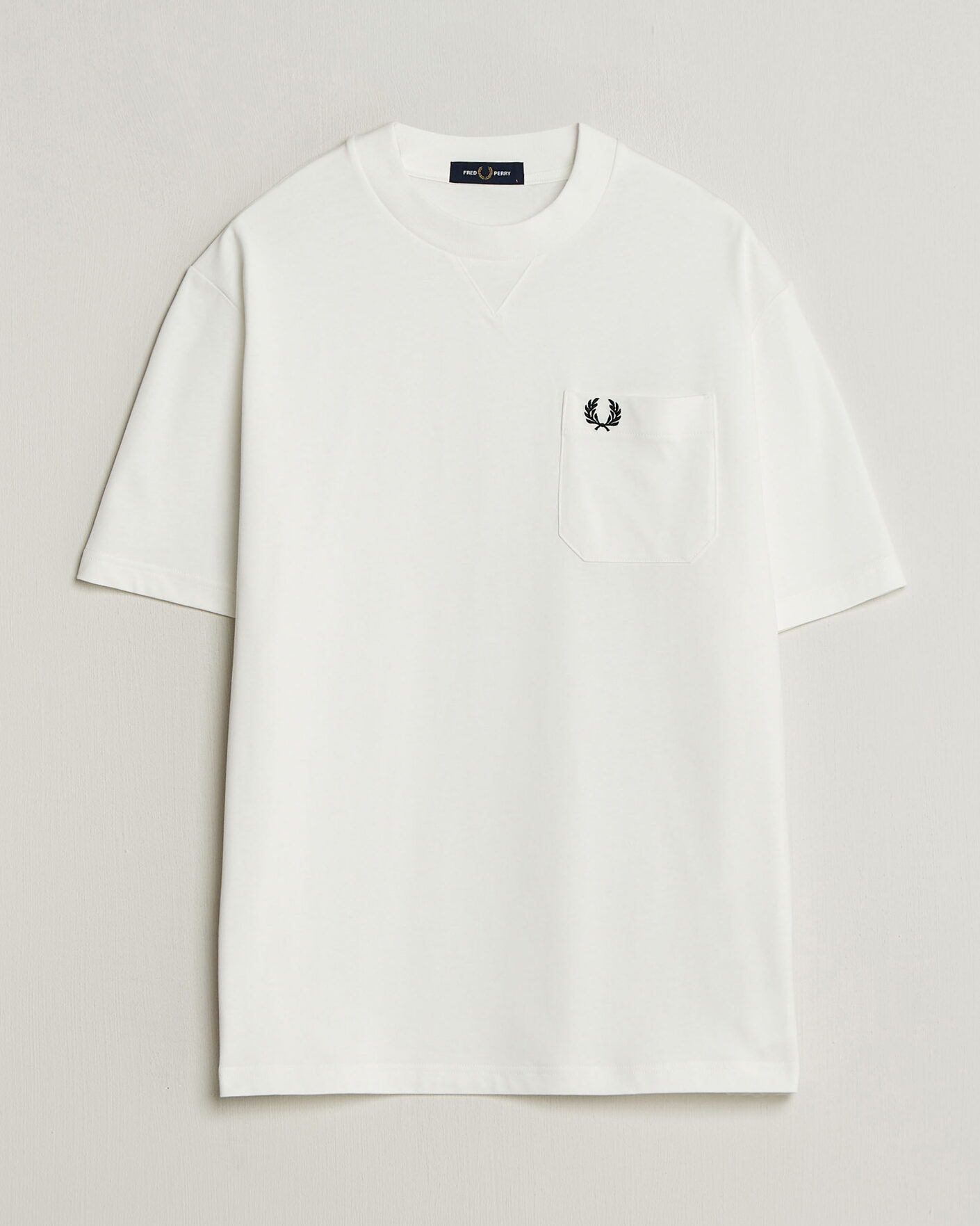 Mies | T-paidat | Fred Perry | Heavy Pocket T-Shirt Snow White