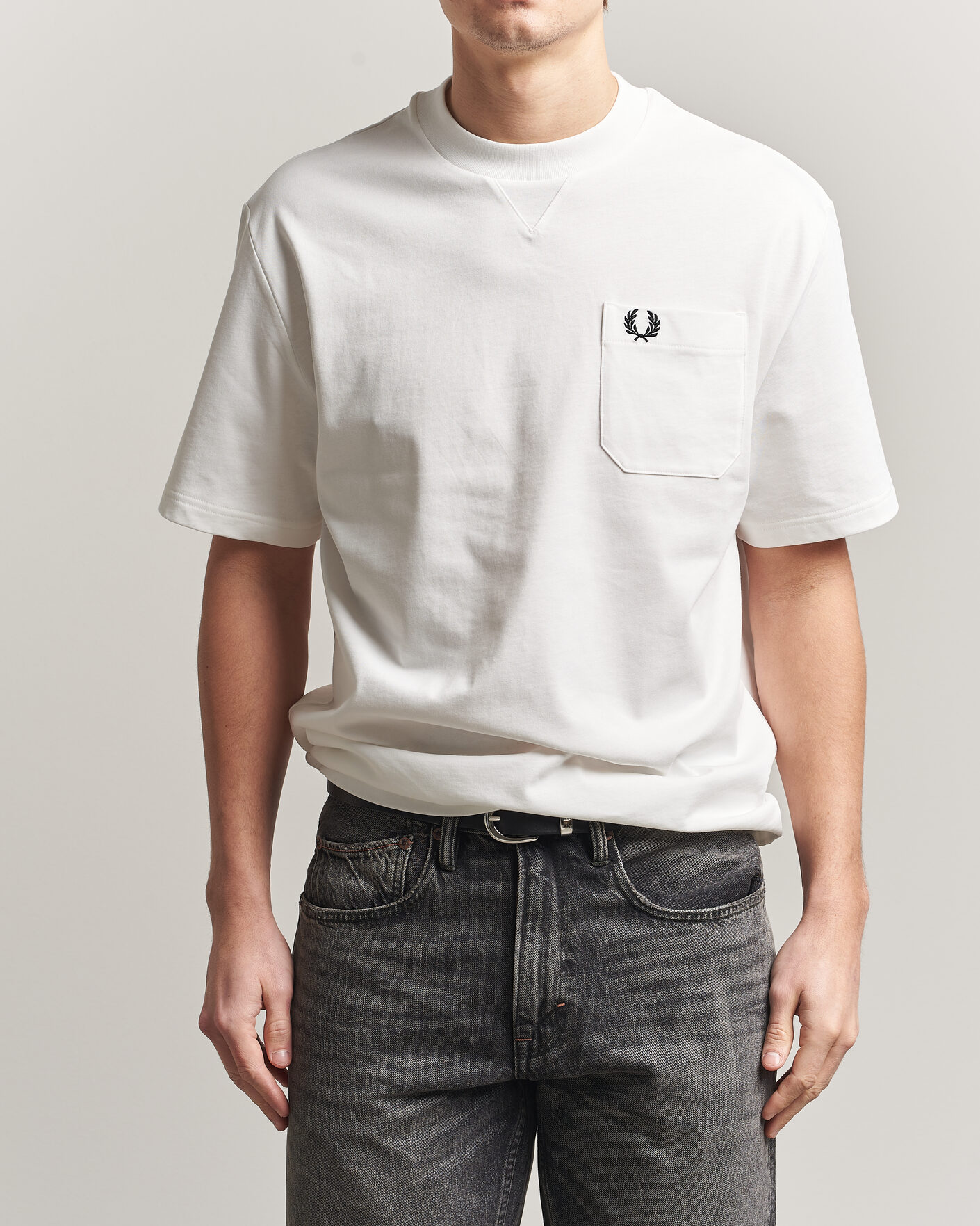 Mies | T-paidat | Fred Perry | Heavy Pocket T-Shirt Snow White