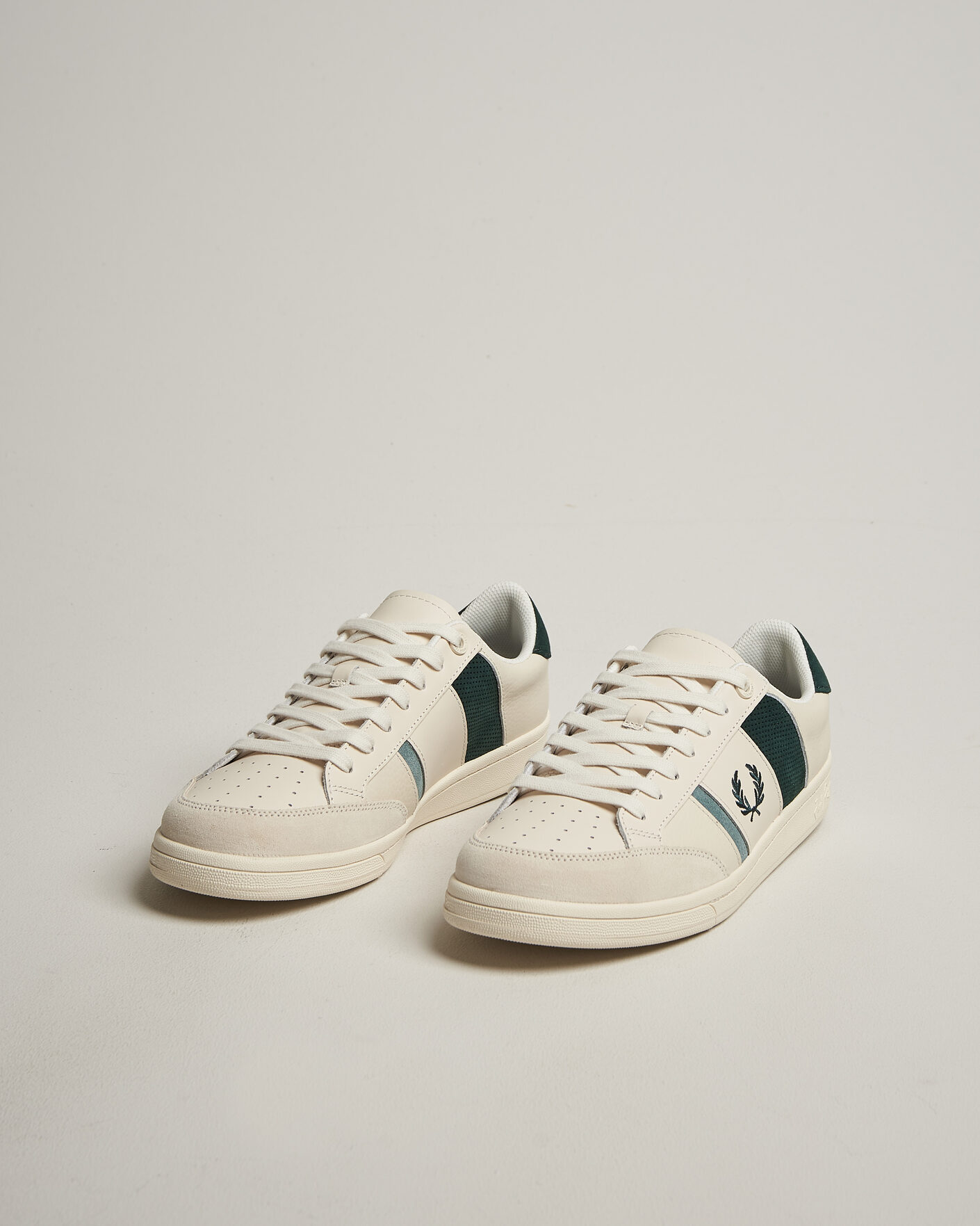Mies | Tennarit | Fred Perry | B725 Leather/Suede Sneaker Ecru